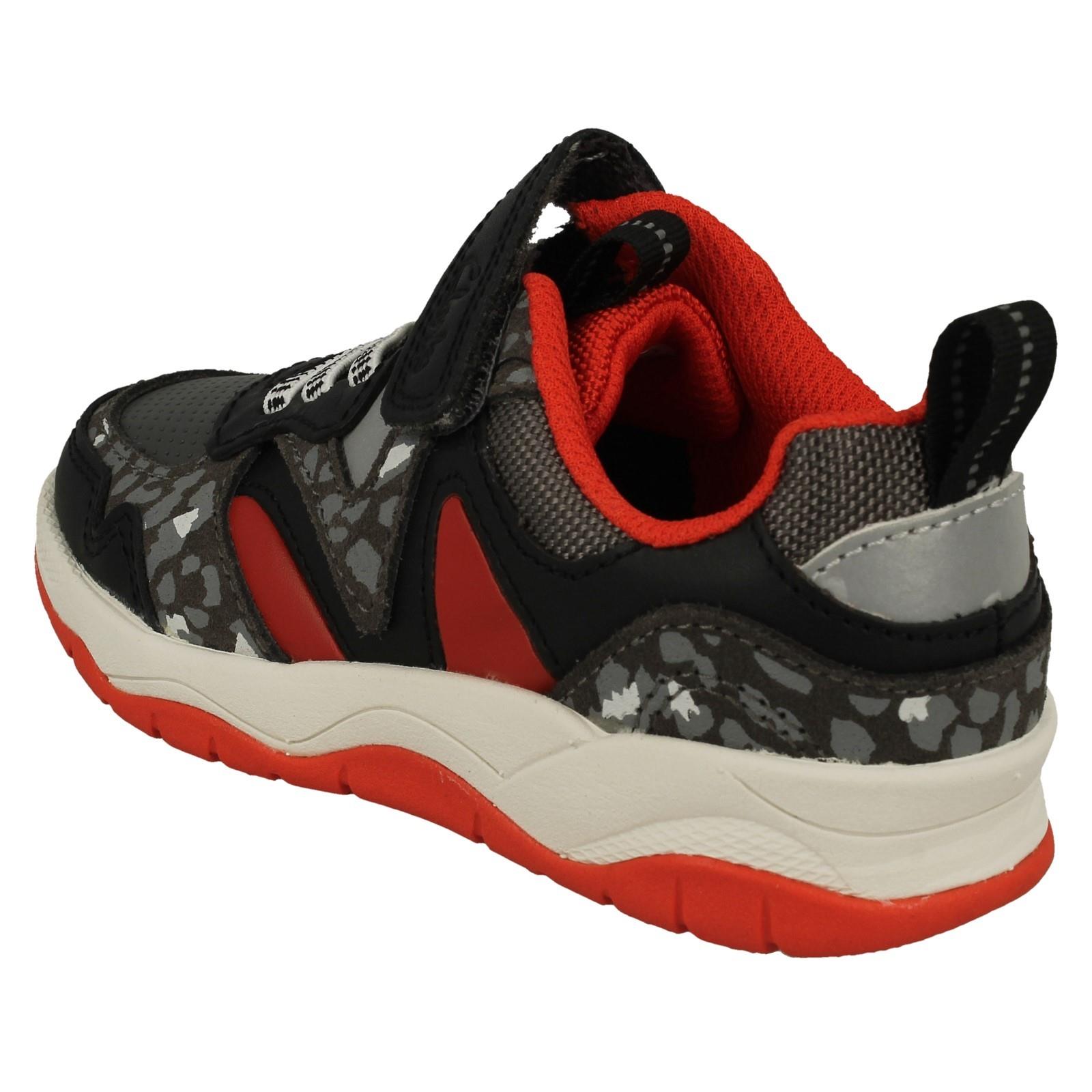 Childrens Clarks Stylish Big Cat Inspired Claw Detailed Trainers Clowder Run K - Picture 29 of 29