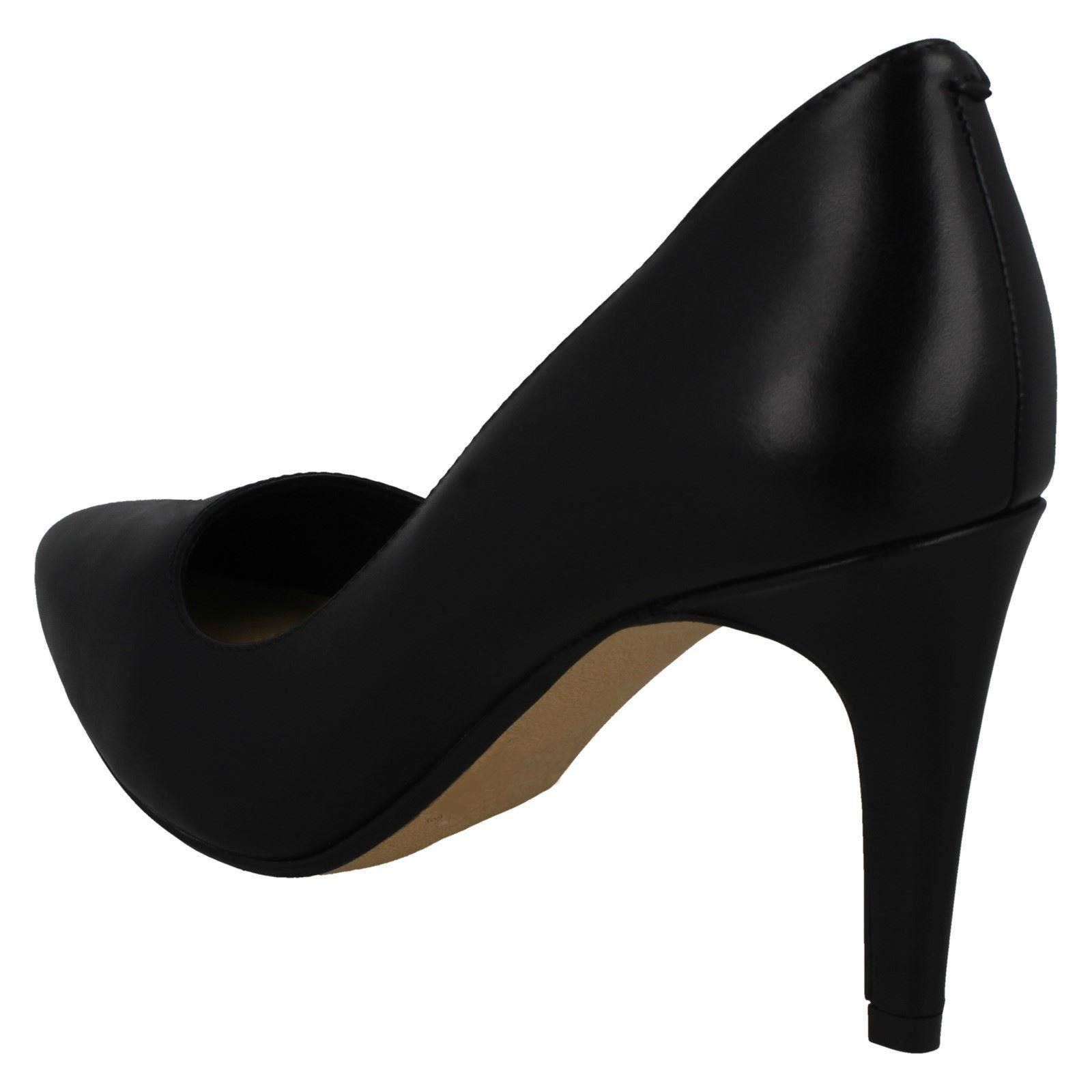 Damas Clarks Puntera Redondada Inteligentes Sin Cordones Cuero Corte Zapatos Laina Rae - Imagen 4 de 19