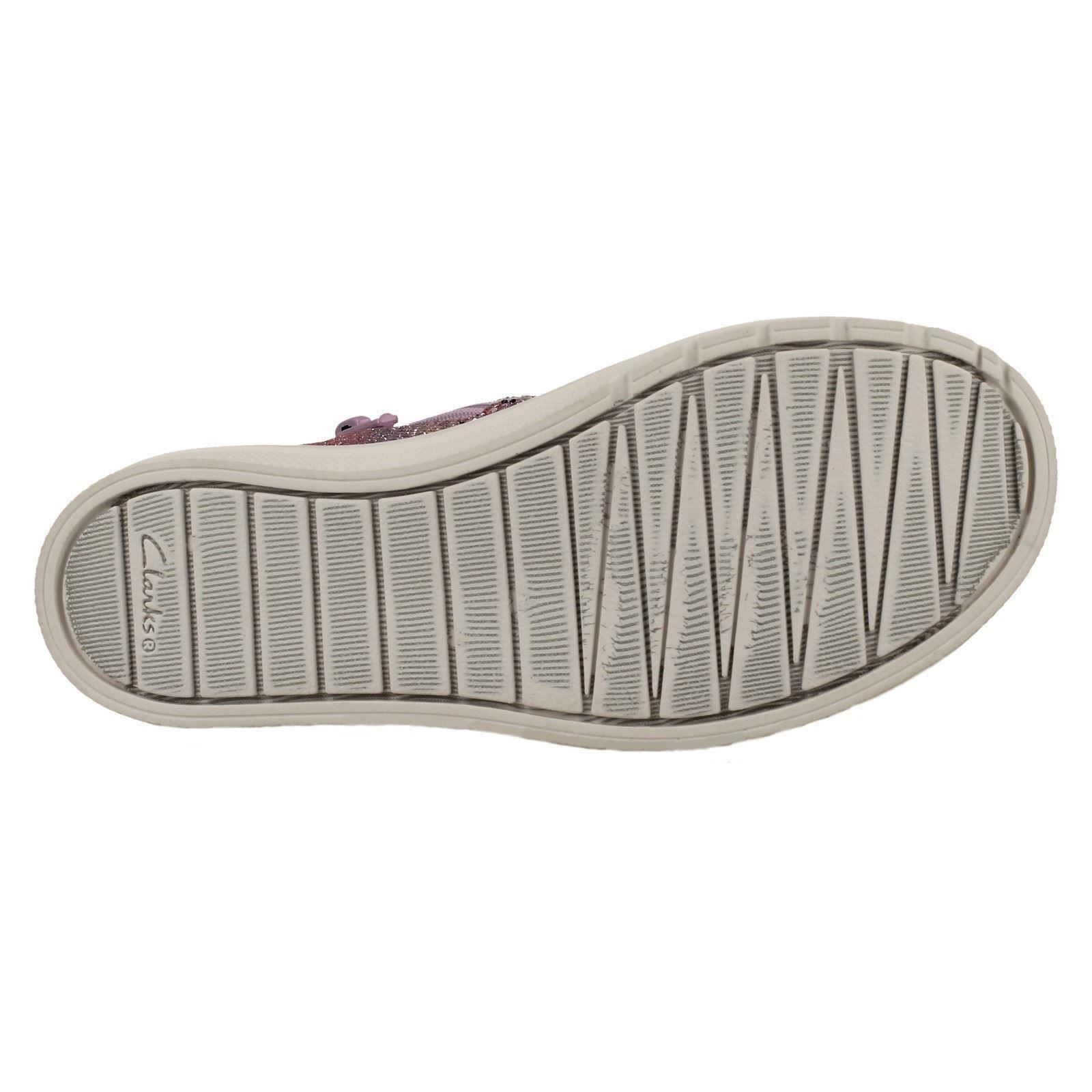 Botines informales Clarks de cuero con cremallera y cordones para niños Nova City - Imagen 28 de 28