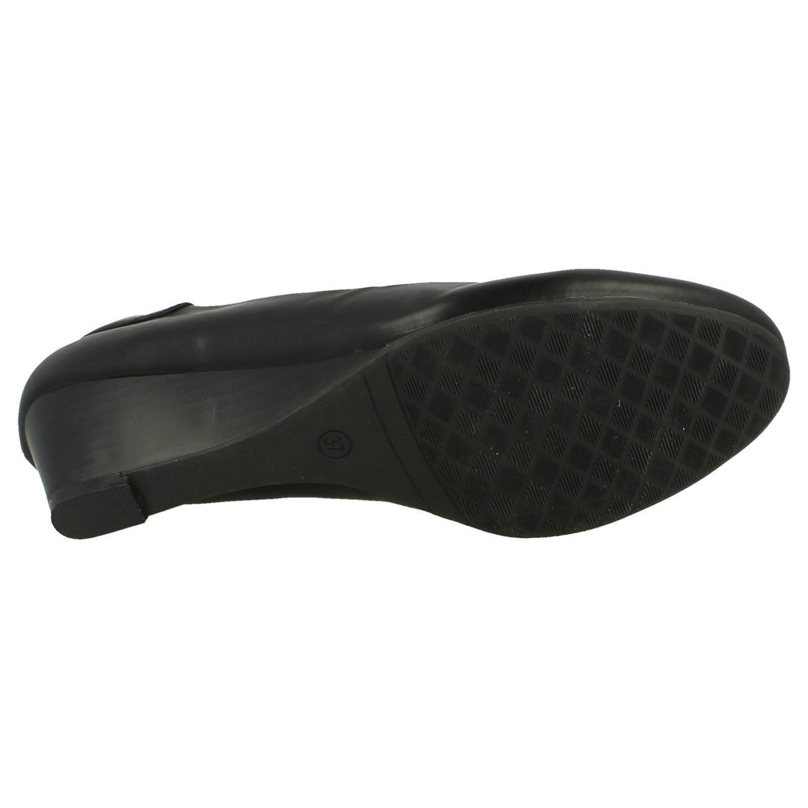 Ladies Spot On Low Wedge Court Shoes *F9R806* - Picture 27 of 37