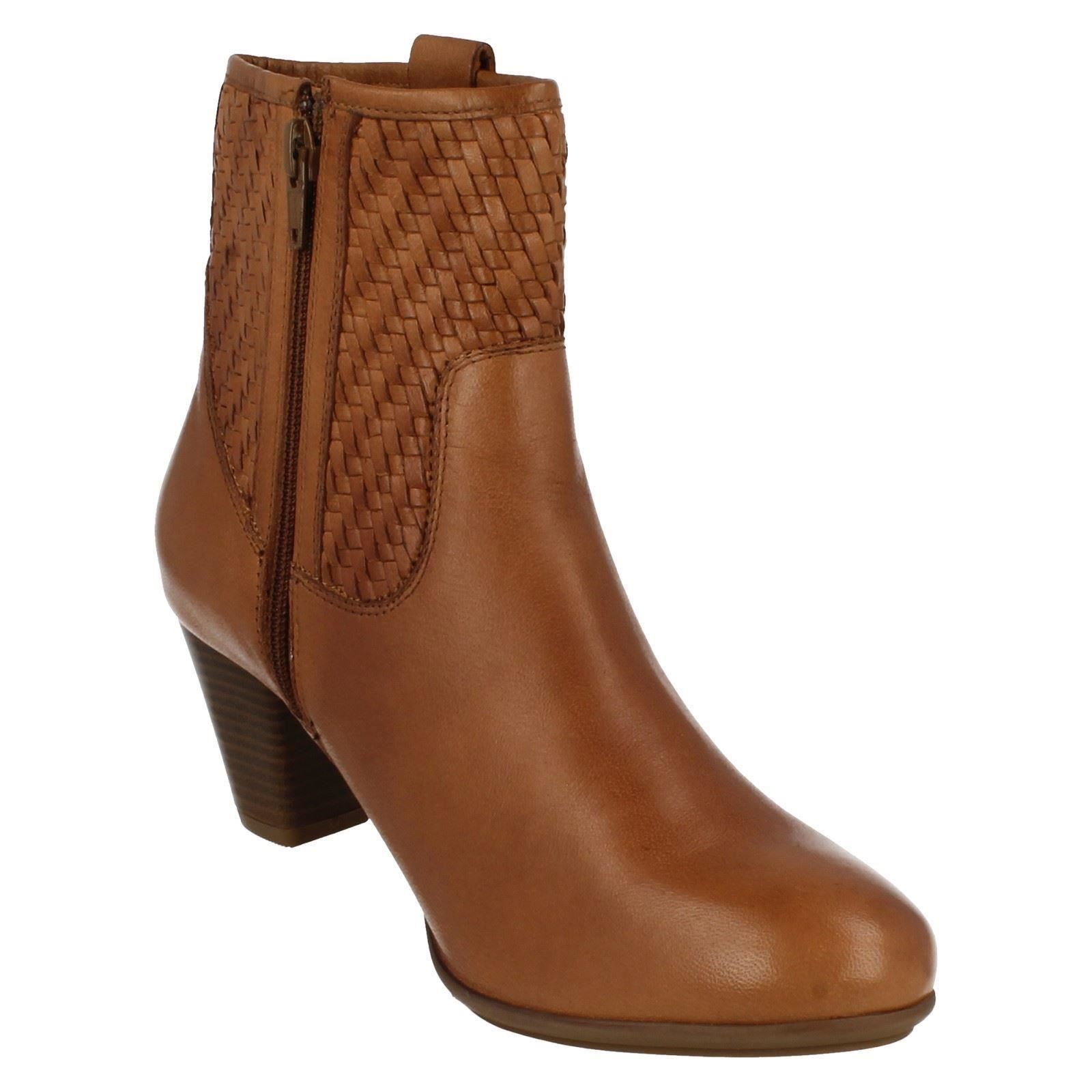 van dal ankle boots