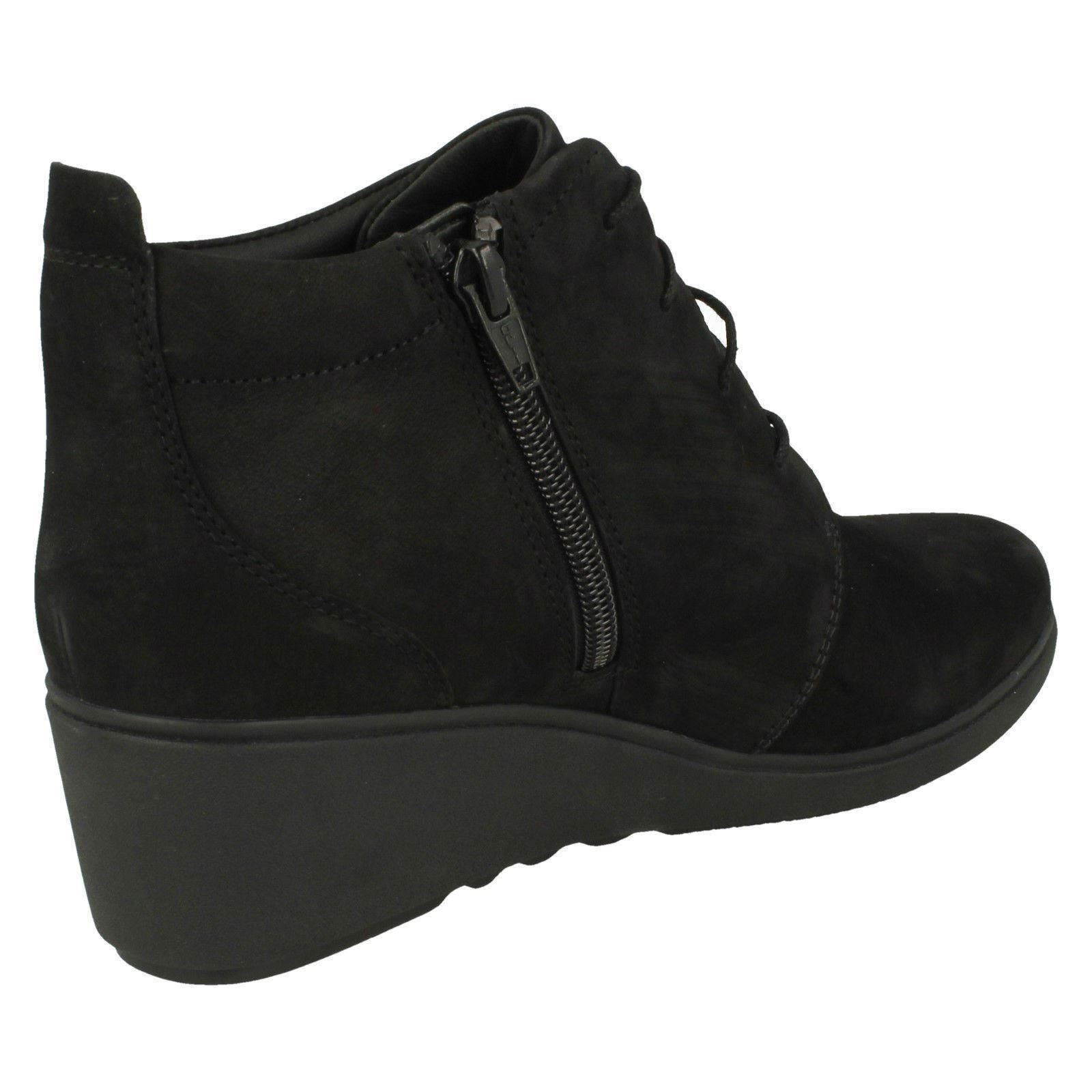 Clarks Damas Tacón Tacón Tacón Bajo Cuña botín-un tallara Eva d98336 Clarks Damas Tacón Tacón Tacón Bajo Cuña botín-un tallara Eva d98336