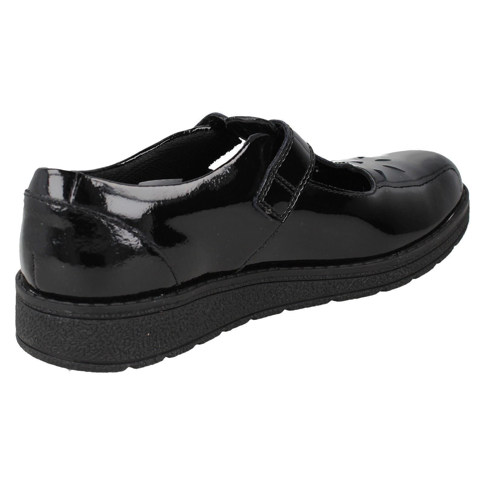 Clarks Mädchen Schulschuhe 'Mendip Joy' - Formell & Bequem - Mit Klettverschluss