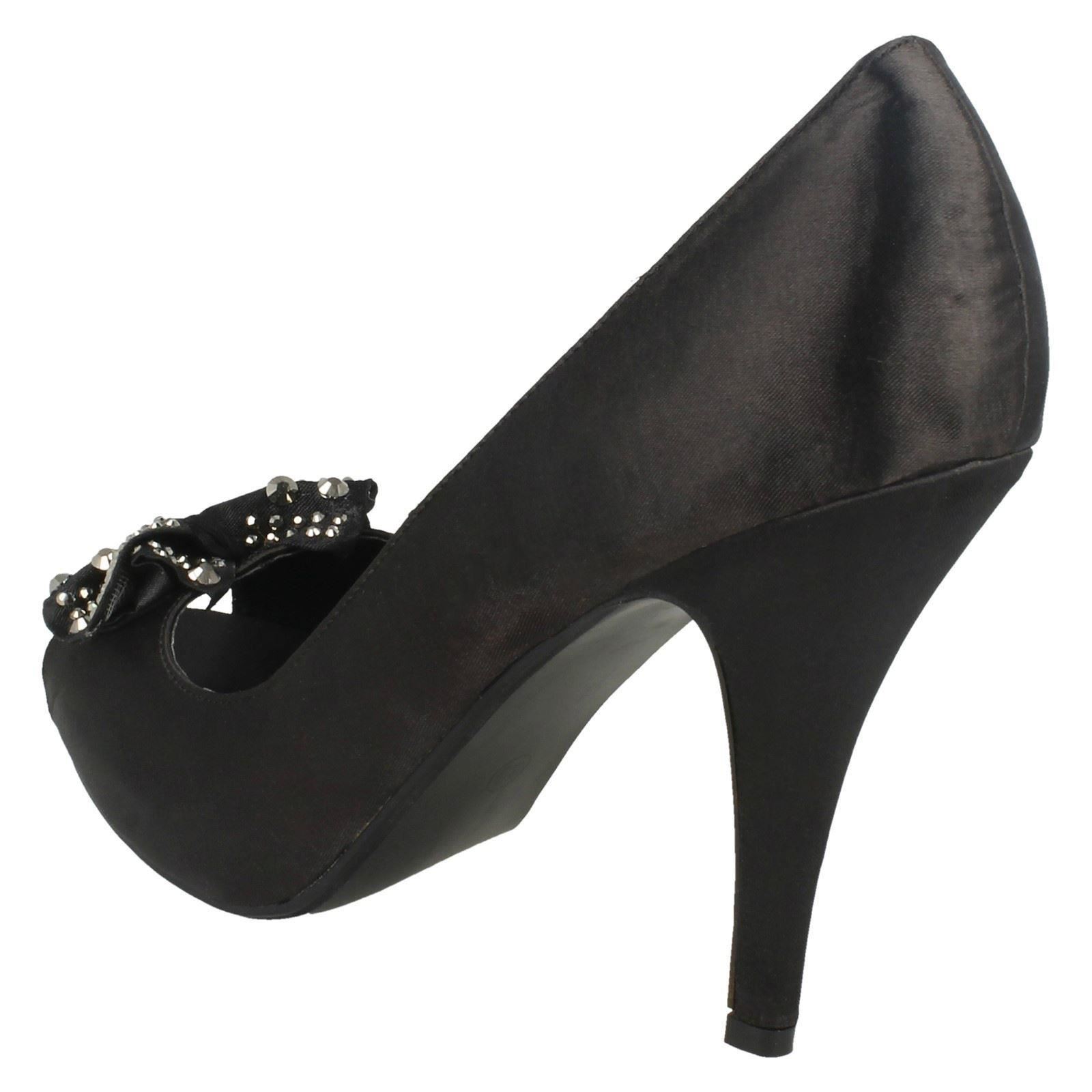 Tacones con punta de peep para dama - Imagen 8 de 28