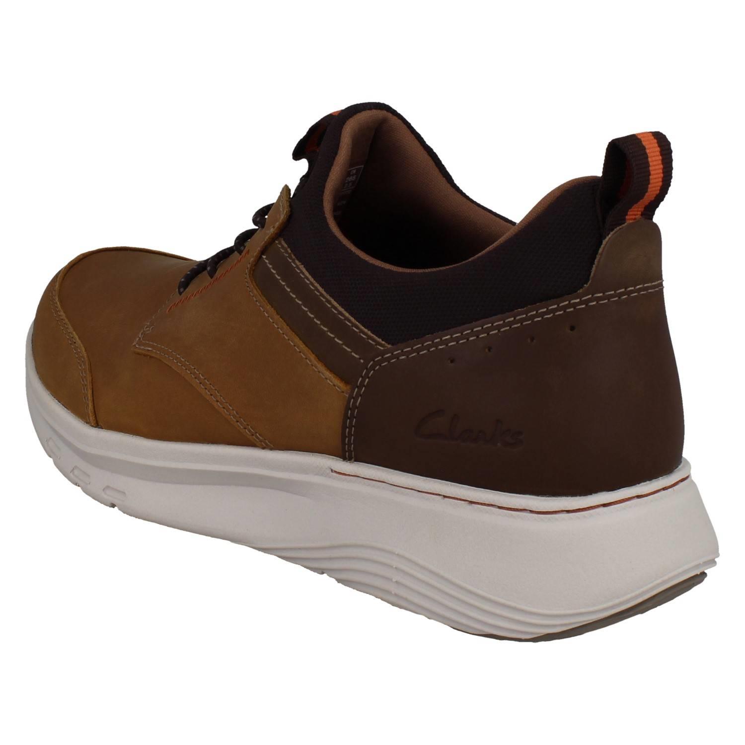 Men's Clarks Motion Tread Slip On Casual Waxy Leather Shoes Motion Trek EZ - Picture 4 of 19