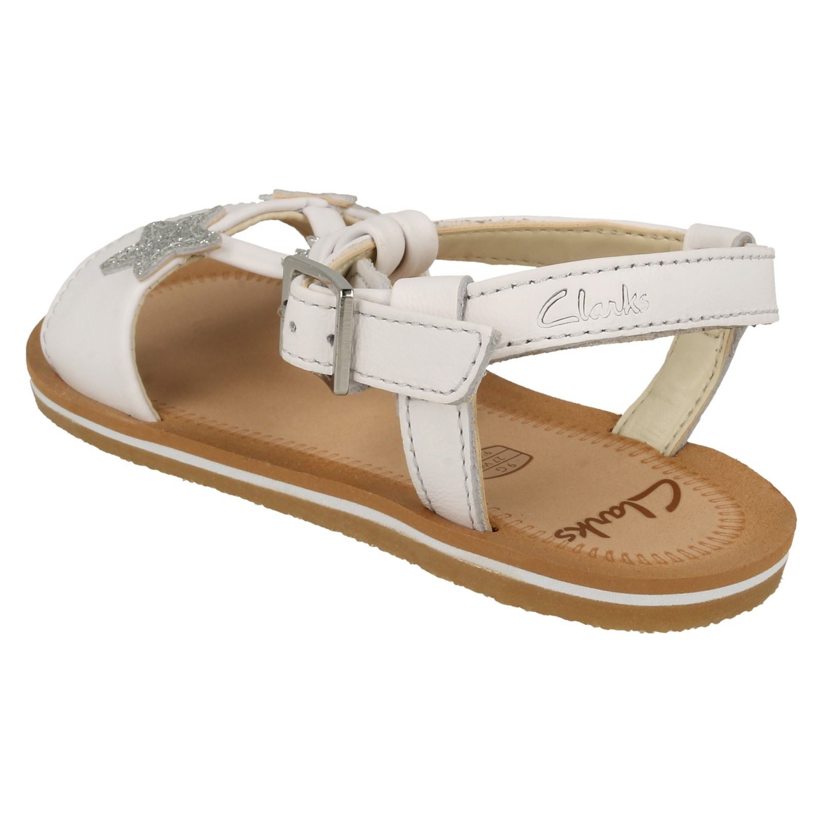 Mädchen Clarks Stylisch Star Detailliert Riemchensandalen Finch Sommer T - Picture 13 of 19