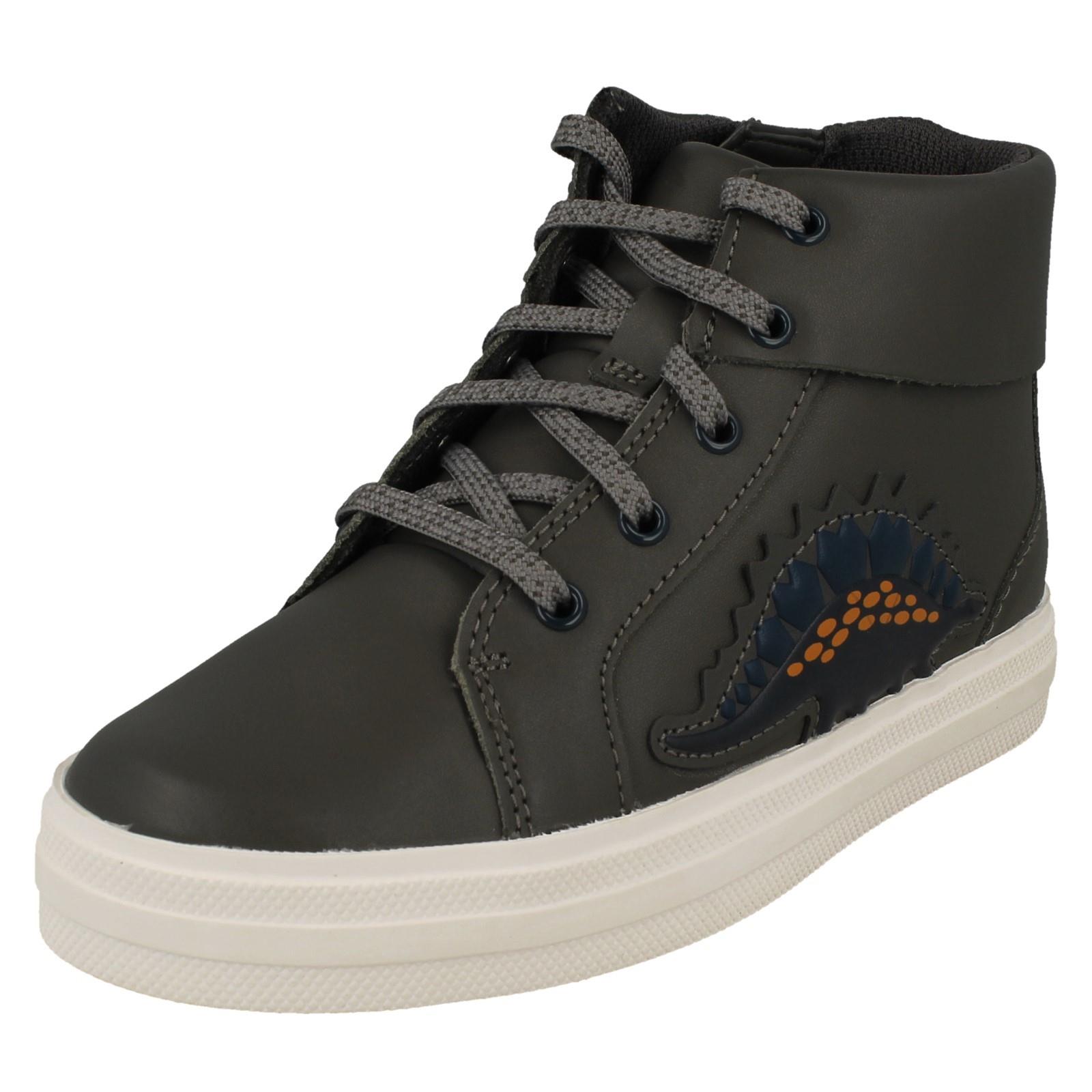 Botines informales Clarks de cuero con cremallera y cordones para niños Nova City - Imagen 2 de 28