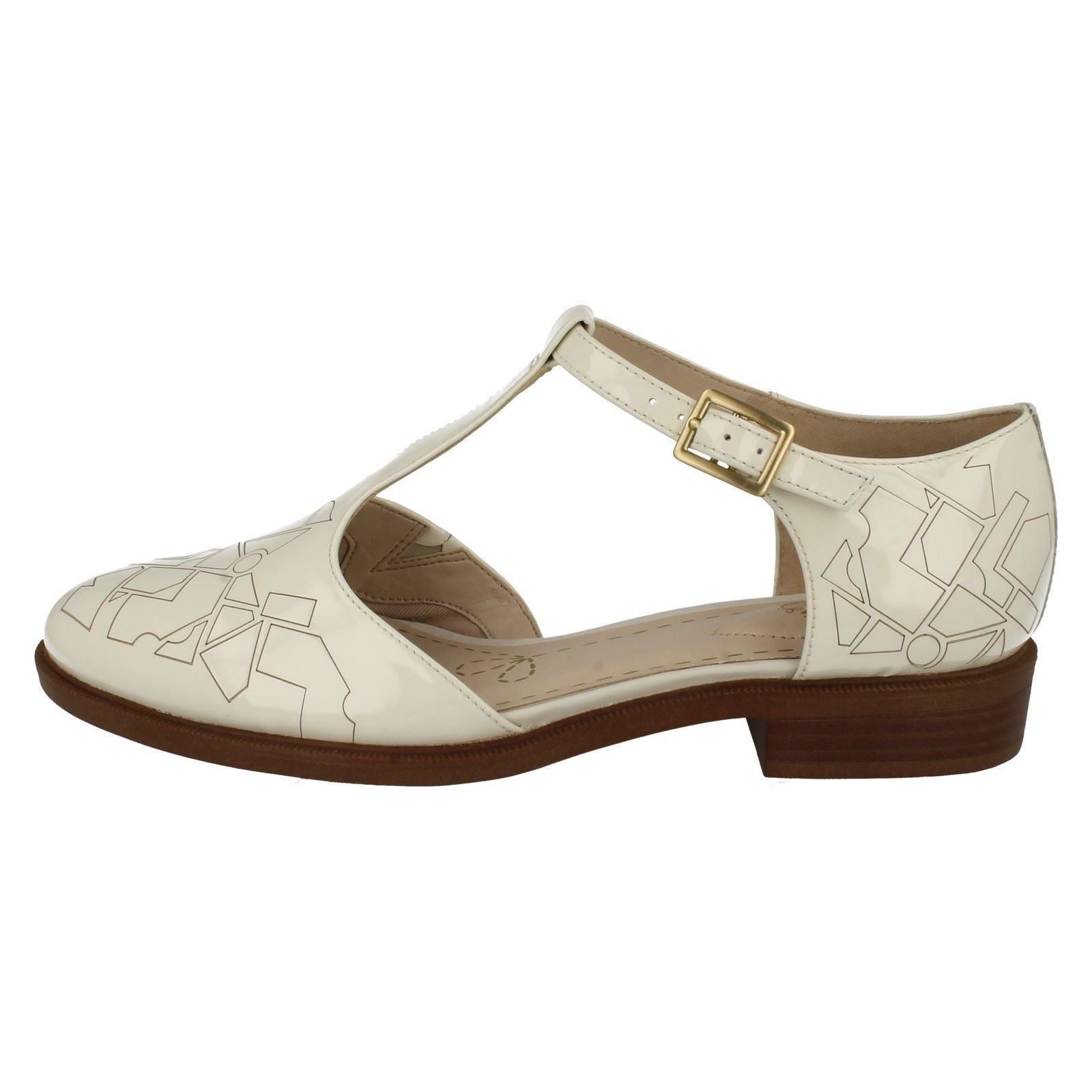Ladies Ladies Ladies Clarks Fashion Buckle T-Bars Taylor Palm 978631 Ladies Ladies Ladies Clarks Fashion Buckle T-Bars Taylor Palm 978631