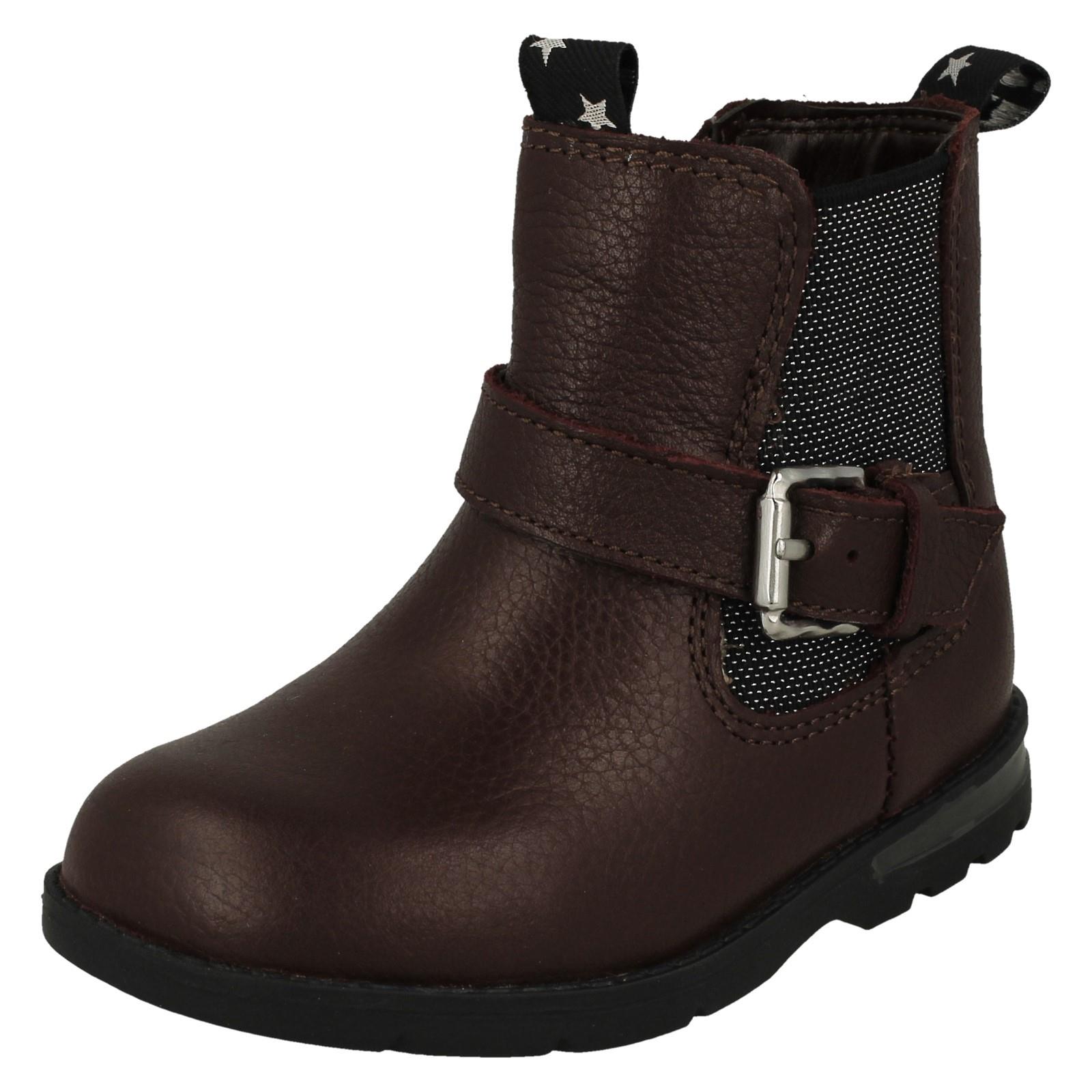 Girls Clarks Stylish Buckle Detailed Heeled Ankle Boots Dabi River T - Picture 2 of 19