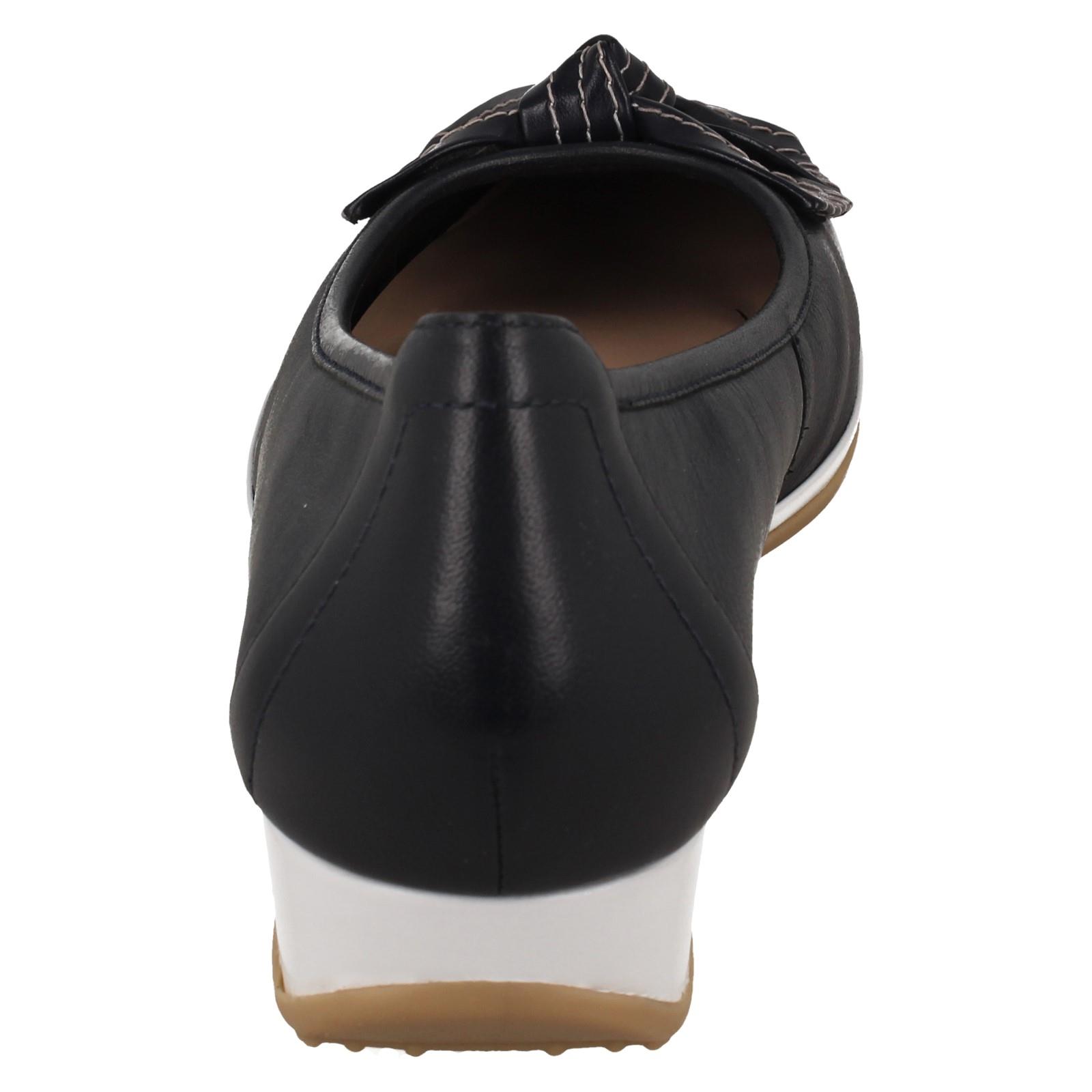 Zapato de tacón de cuña pequeño de cuero Van-Dal para dama Barbados II - Imagen 16 de 19