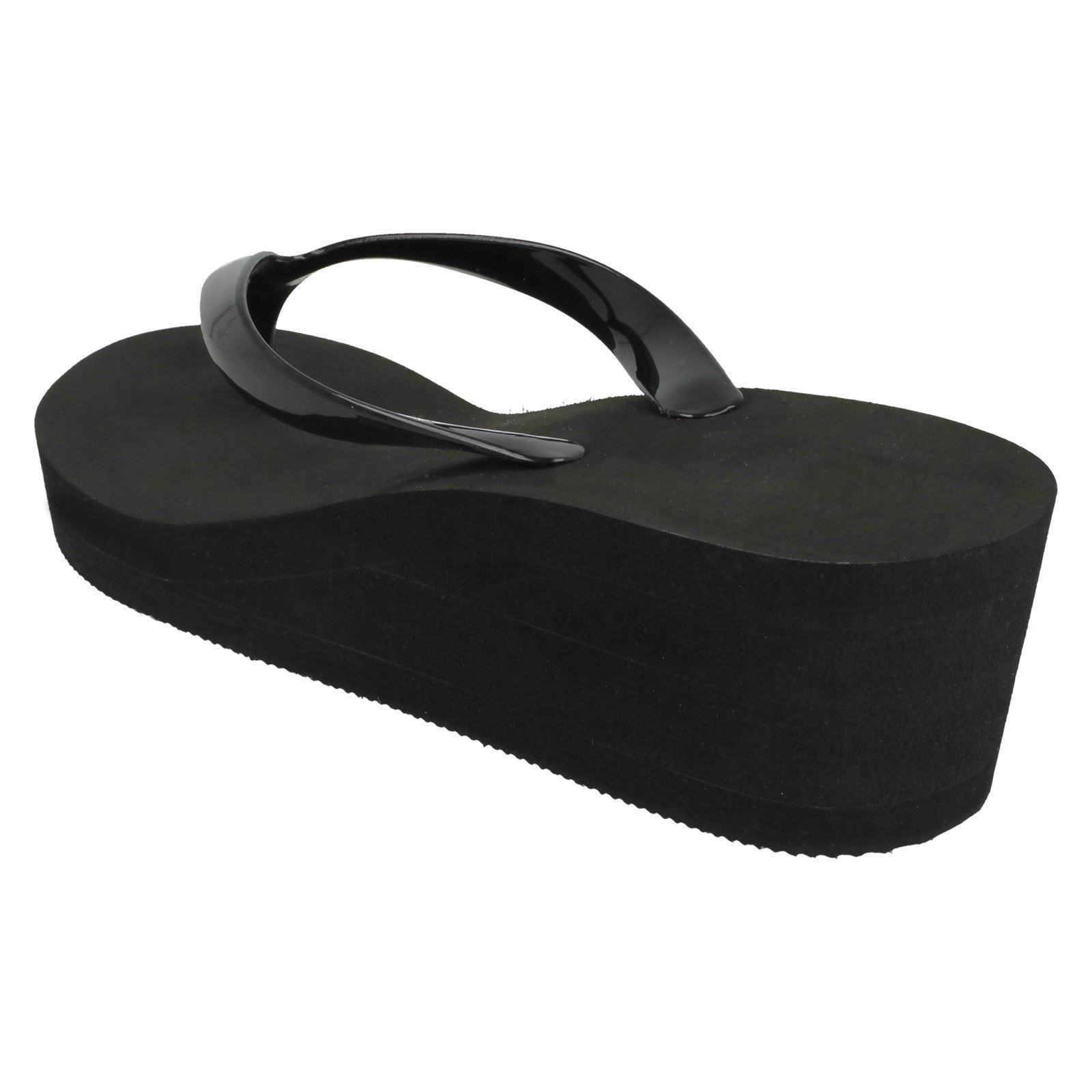 Ladies Spot On Wedged Flip Flops 'F1R0844' - Picture 10 of 19
