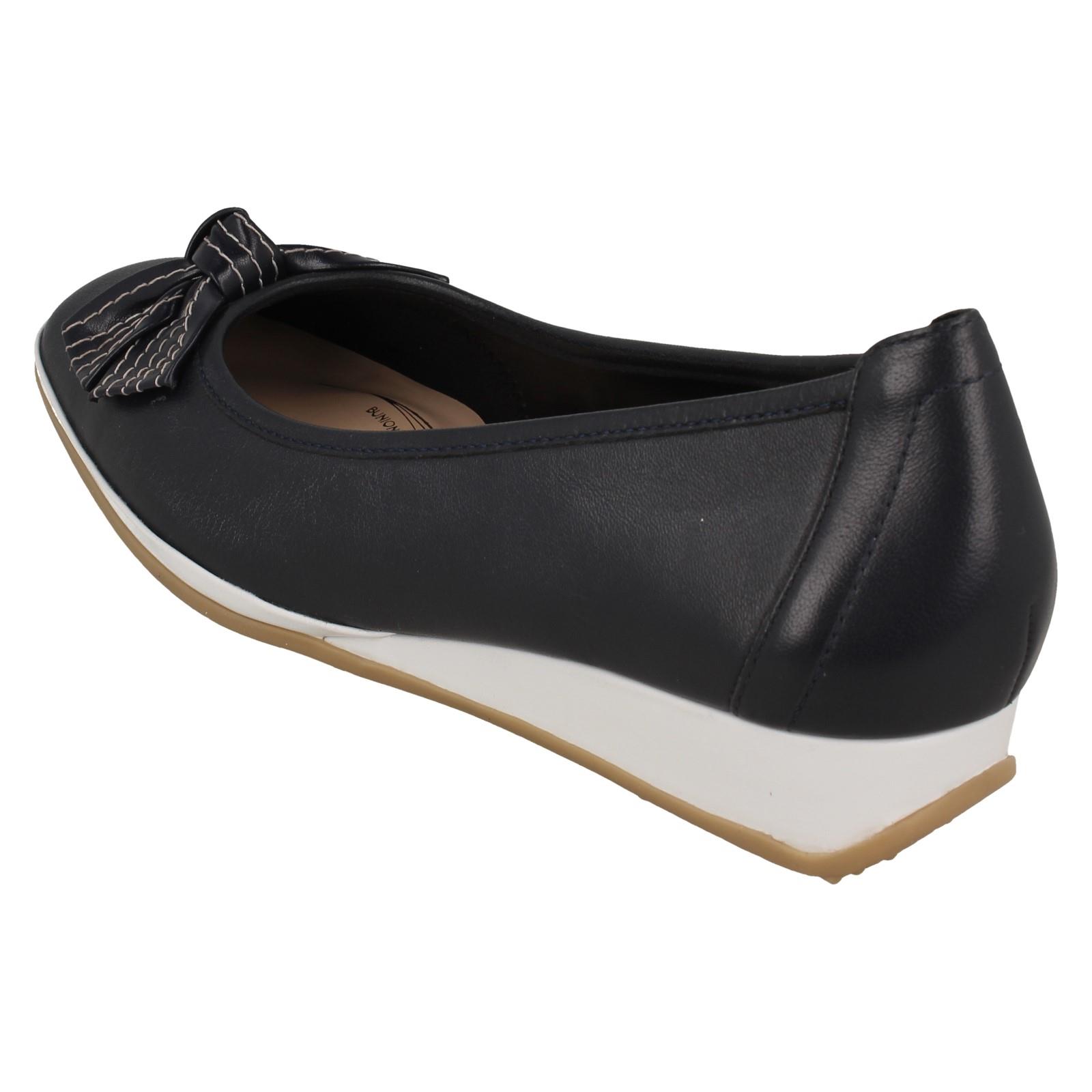 Zapatos de tacón de cuña pequeños Van-Dal para dama Barbados II - Imagen 22 de 28