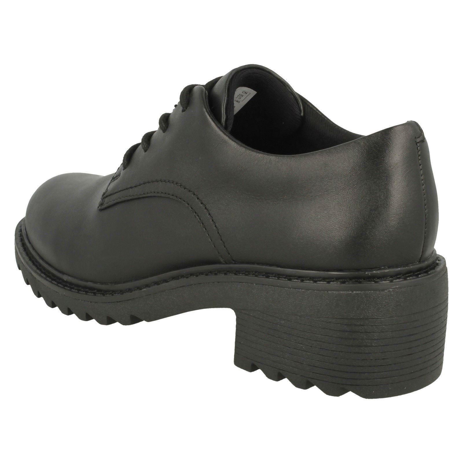 zapatos escolares clarks