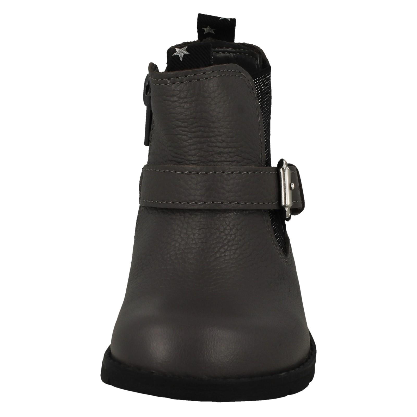 Girls Clarks Stylish Buckle Detailed Heeled Ankle Boots Dabi River T - Picture 18 of 19