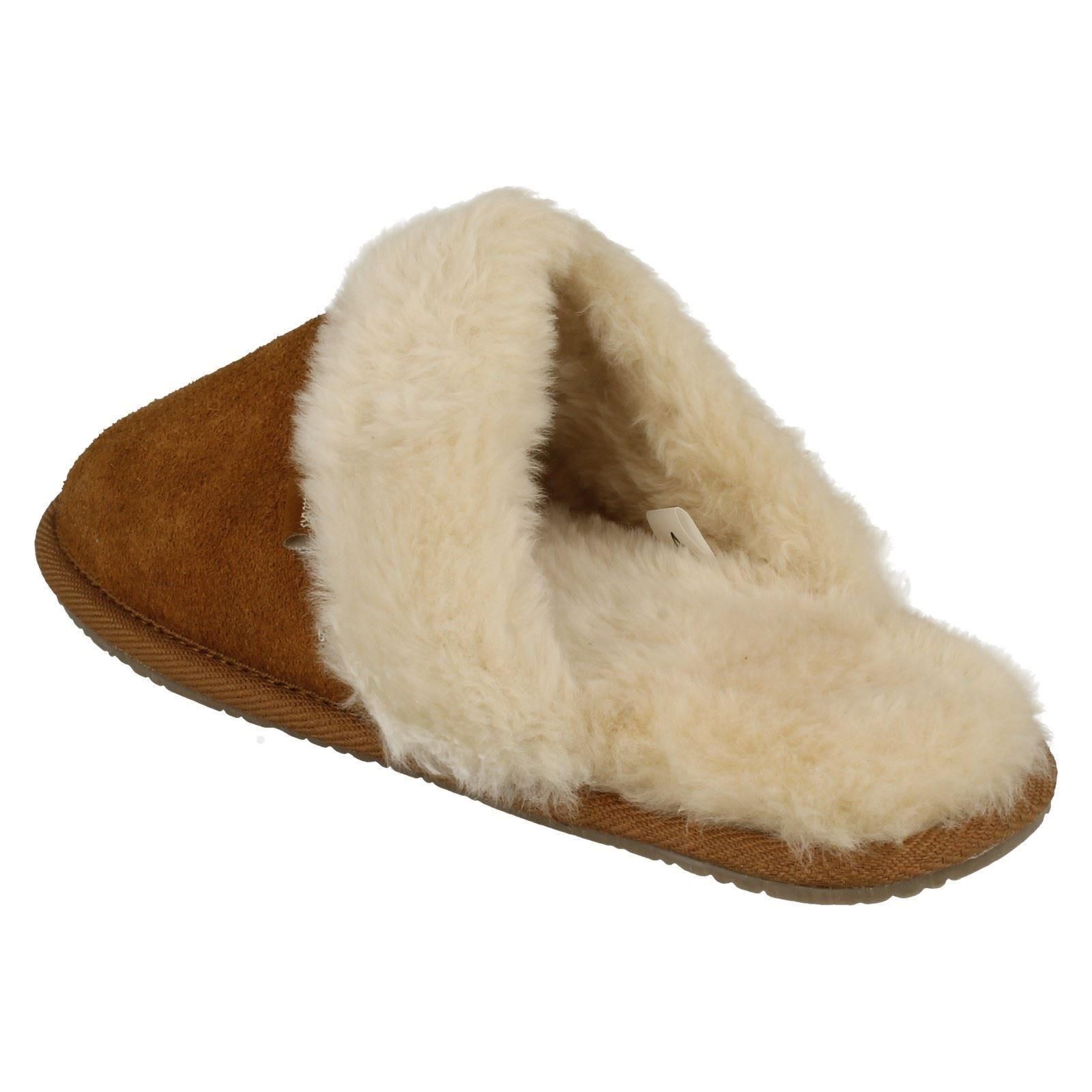 clarks leather slippers ladies