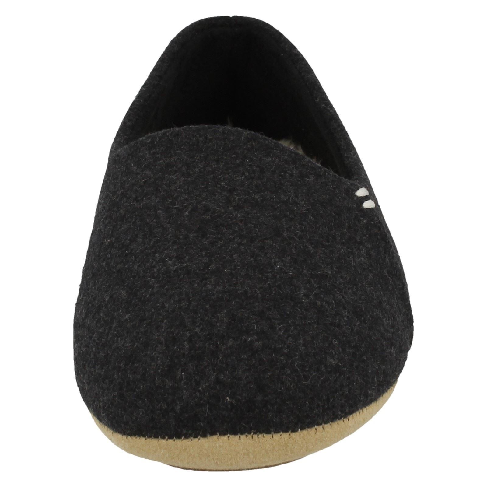 clarks womens slippers size 7