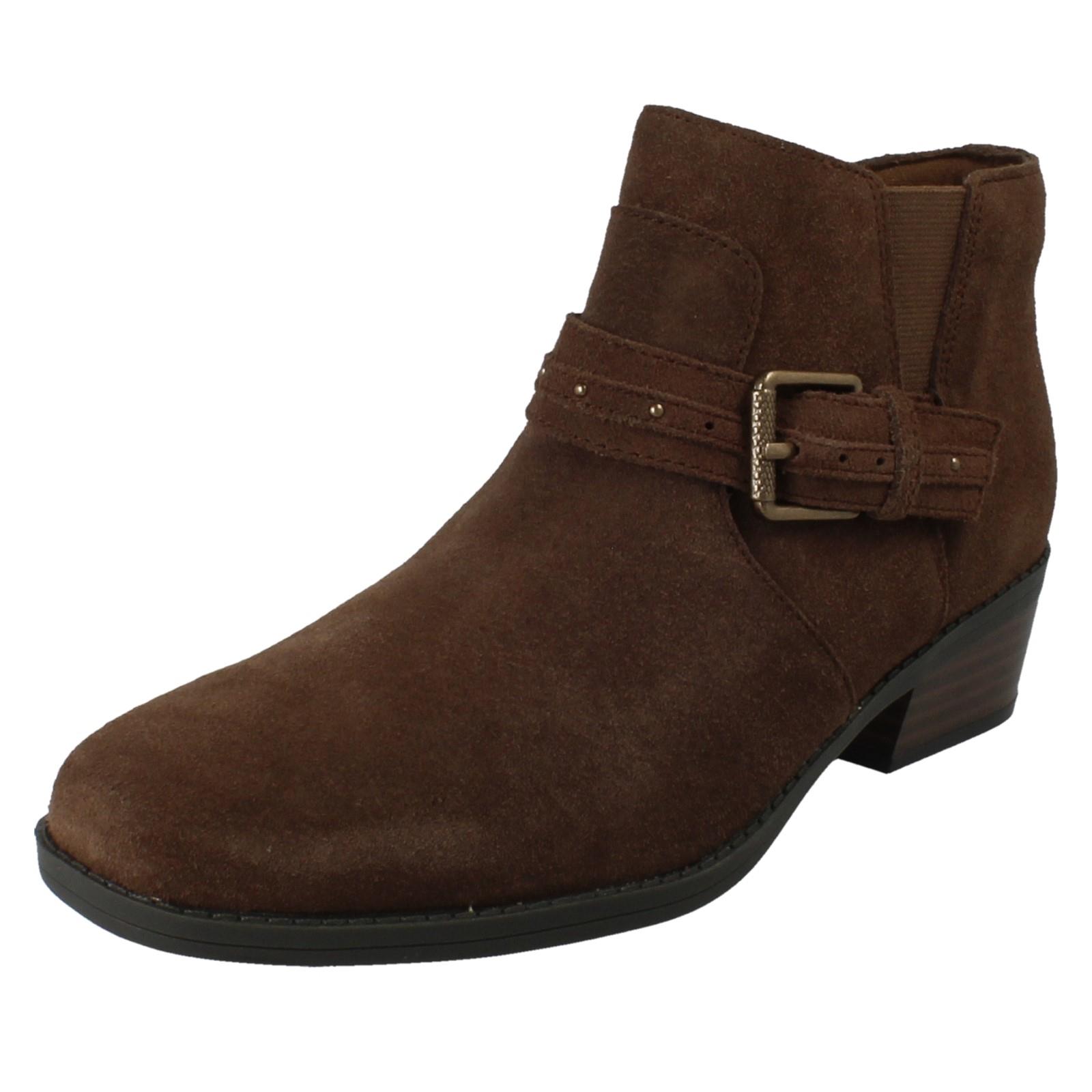 Femmes Clarks Bloc Talon Daim / Leather Smart Bottines Fermeture Éclair Danyelle - Picture 11 of 19