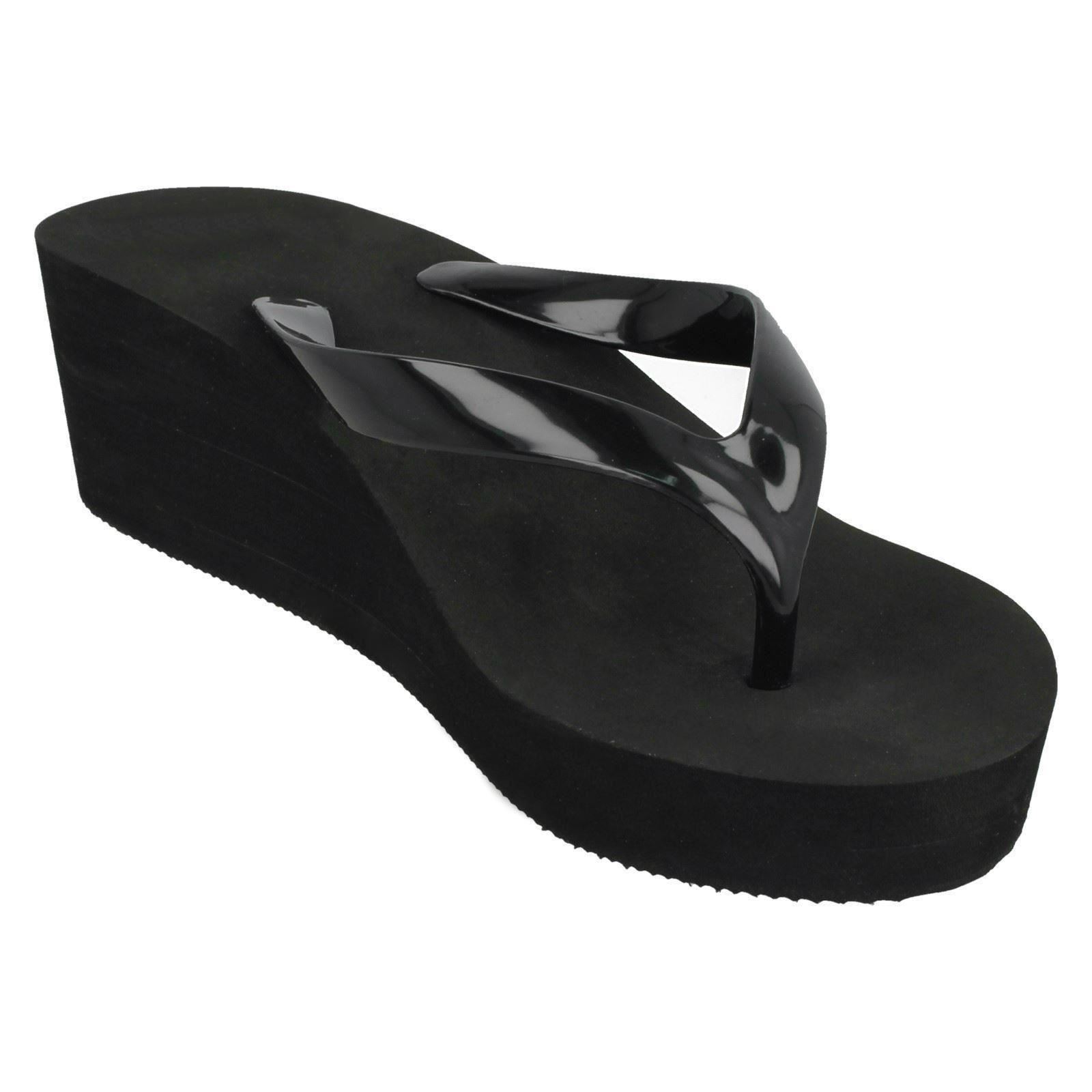 Ladies Spot On Wedged Flip Flops 'F1R0844' - Picture 8 of 19