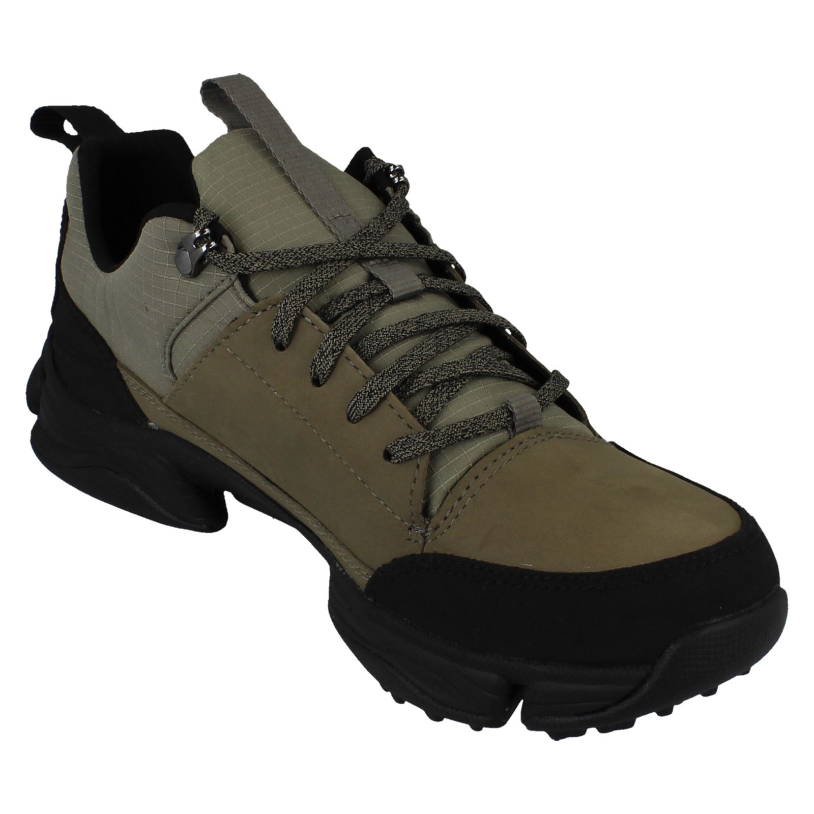 clarks walking boots mens