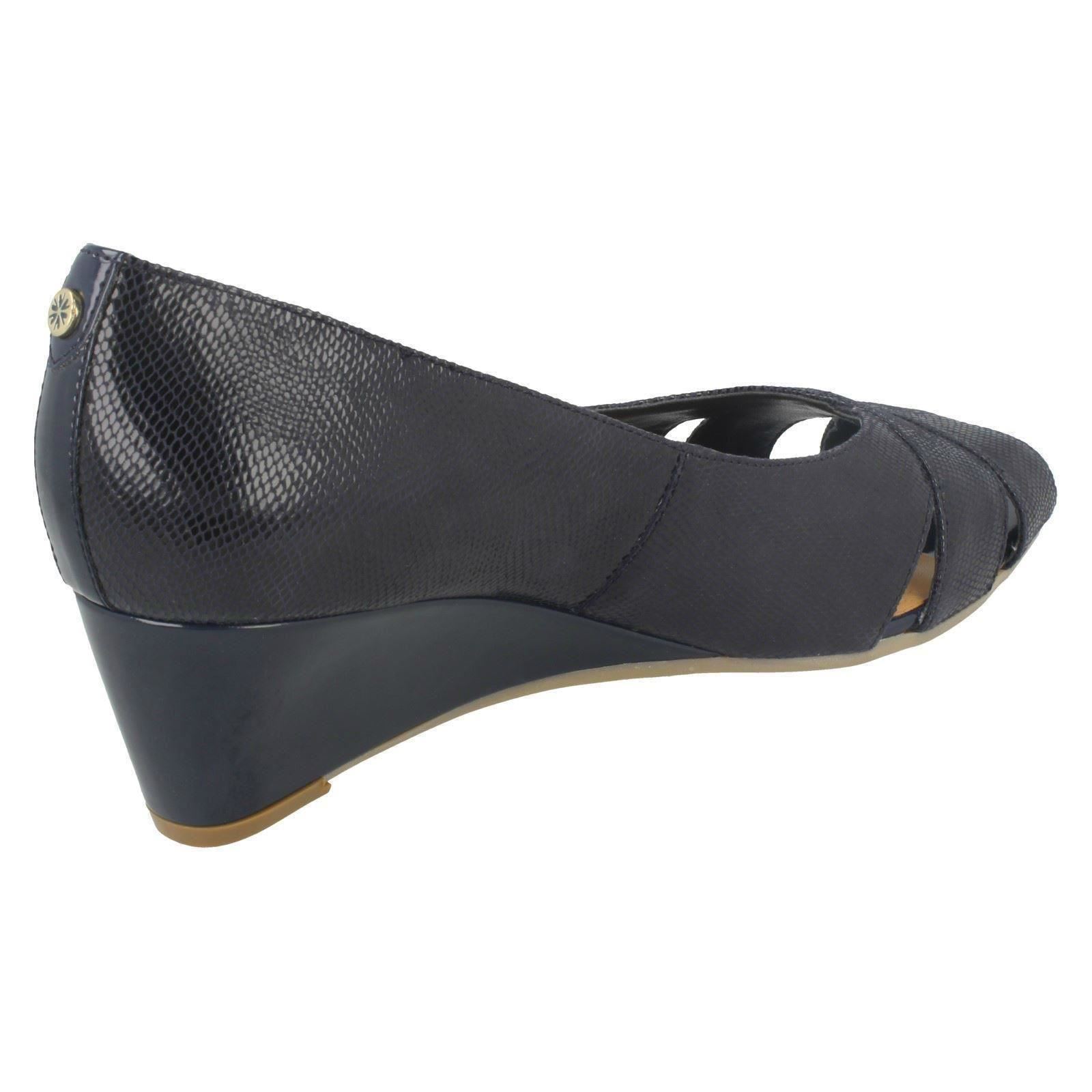 van dal peep toe wedge shoes