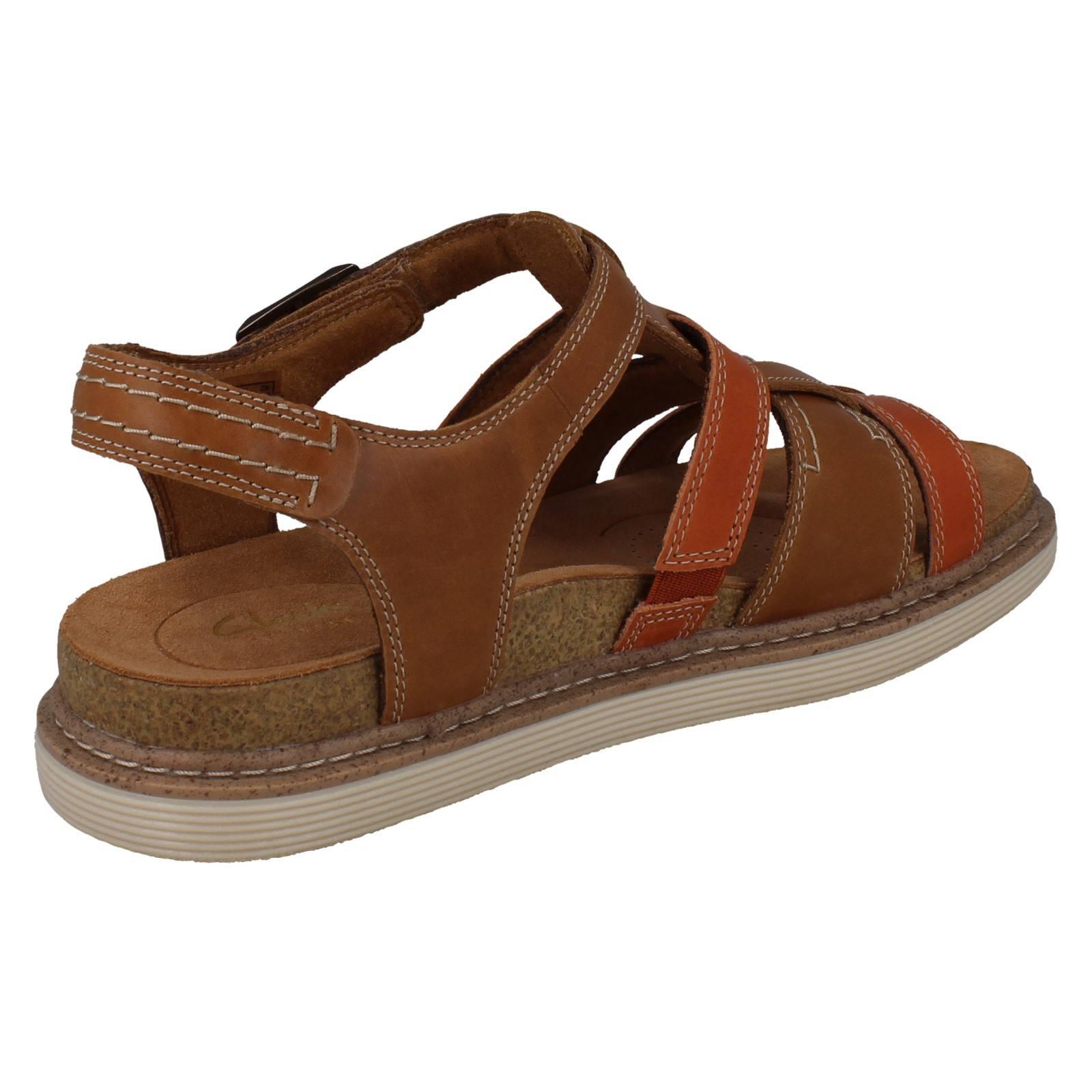 Sandalias Gladiadoras De Cuero Strappy Clarks Para Damas Arwell Sun - Imagen 15 de 19