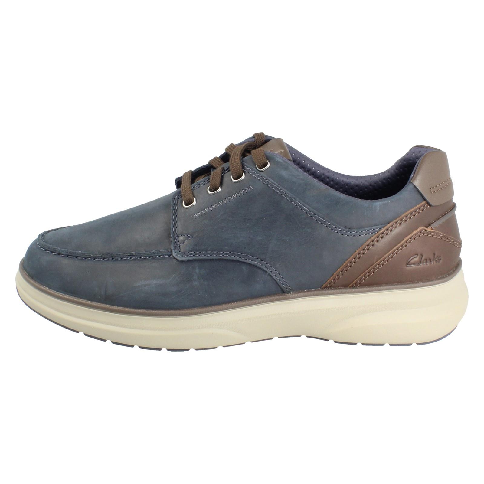 Hombre Clarks Ligero Casual Acolchada Leather Moc Zapatos Puntera Mullan Moc - Imagen 3 de 10