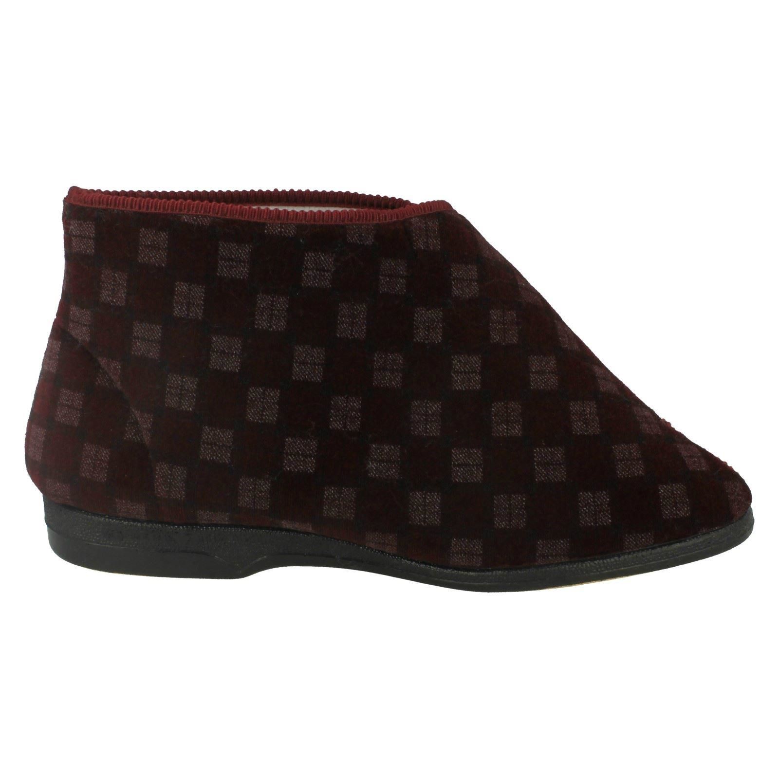 Mens Balmoral Casual Slipper - Picture 7 of 10