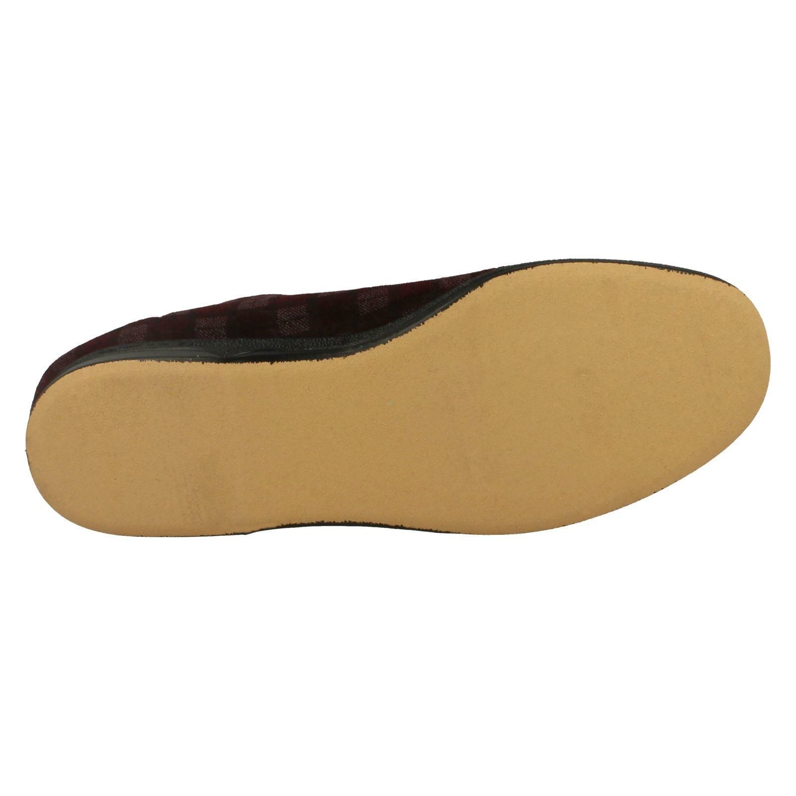 Mens Balmoral Casual Slipper - Picture 10 of 10