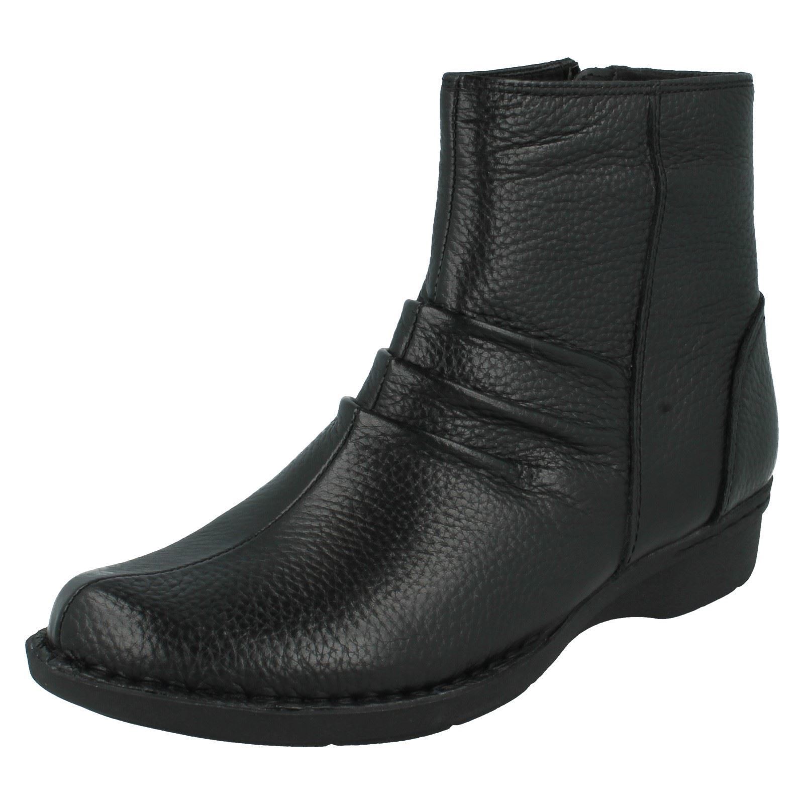 clarks money whistle boots