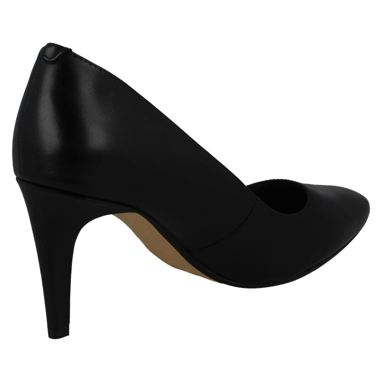 Damas Clarks Puntera Redondada Inteligentes Sin Cordones Cuero Corte Zapatos Laina Rae - Imagen 6 de 19