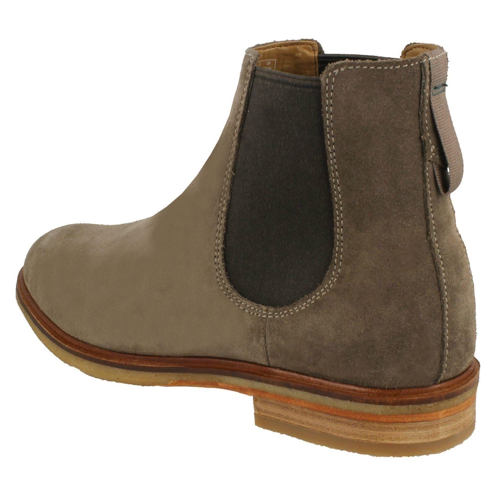 reebok red sports shoes