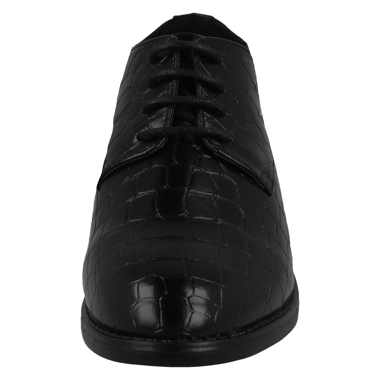 Zapato con cordones para dama - Imagen 3 de 9