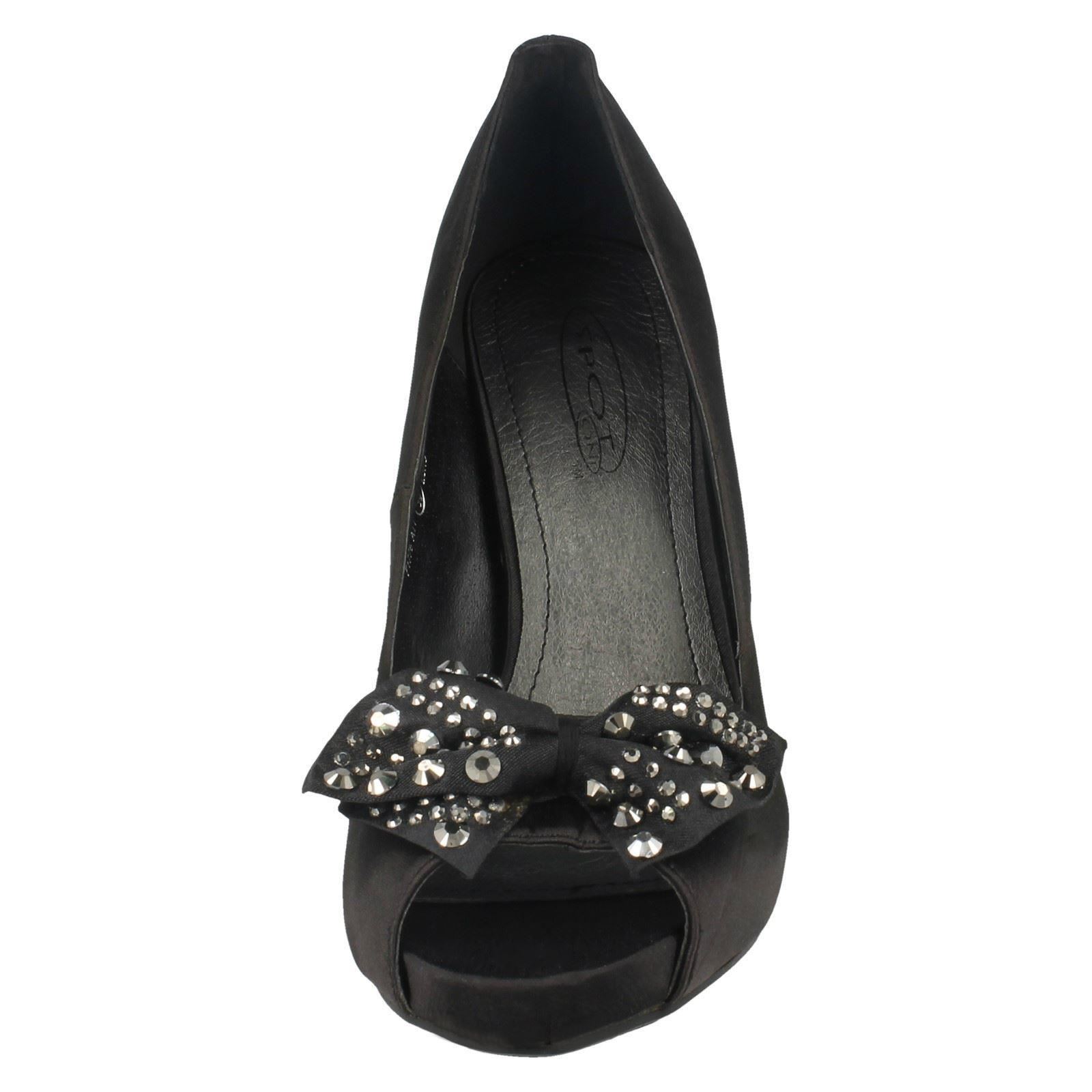 Tacones con punta de peep para dama - Imagen 7 de 28