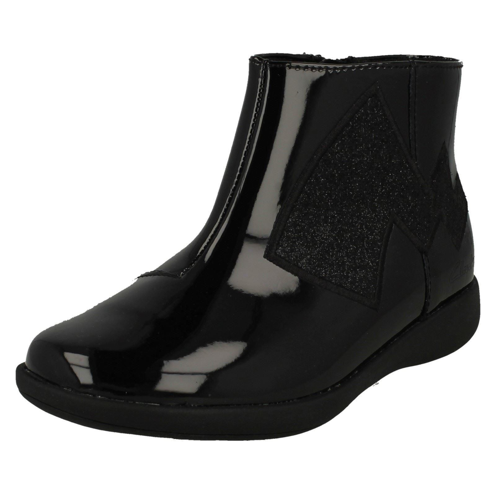 Bambini Clarks Nova Città Creatura Dettagliato Stivali Caviglia