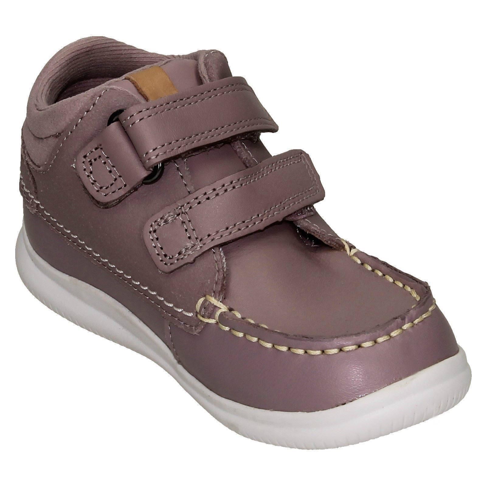 Infantes Niños Clarks Gancho y Lazo Cuero y Textil Botines Cresta Tuktu 19 - Imagen 17 de 19