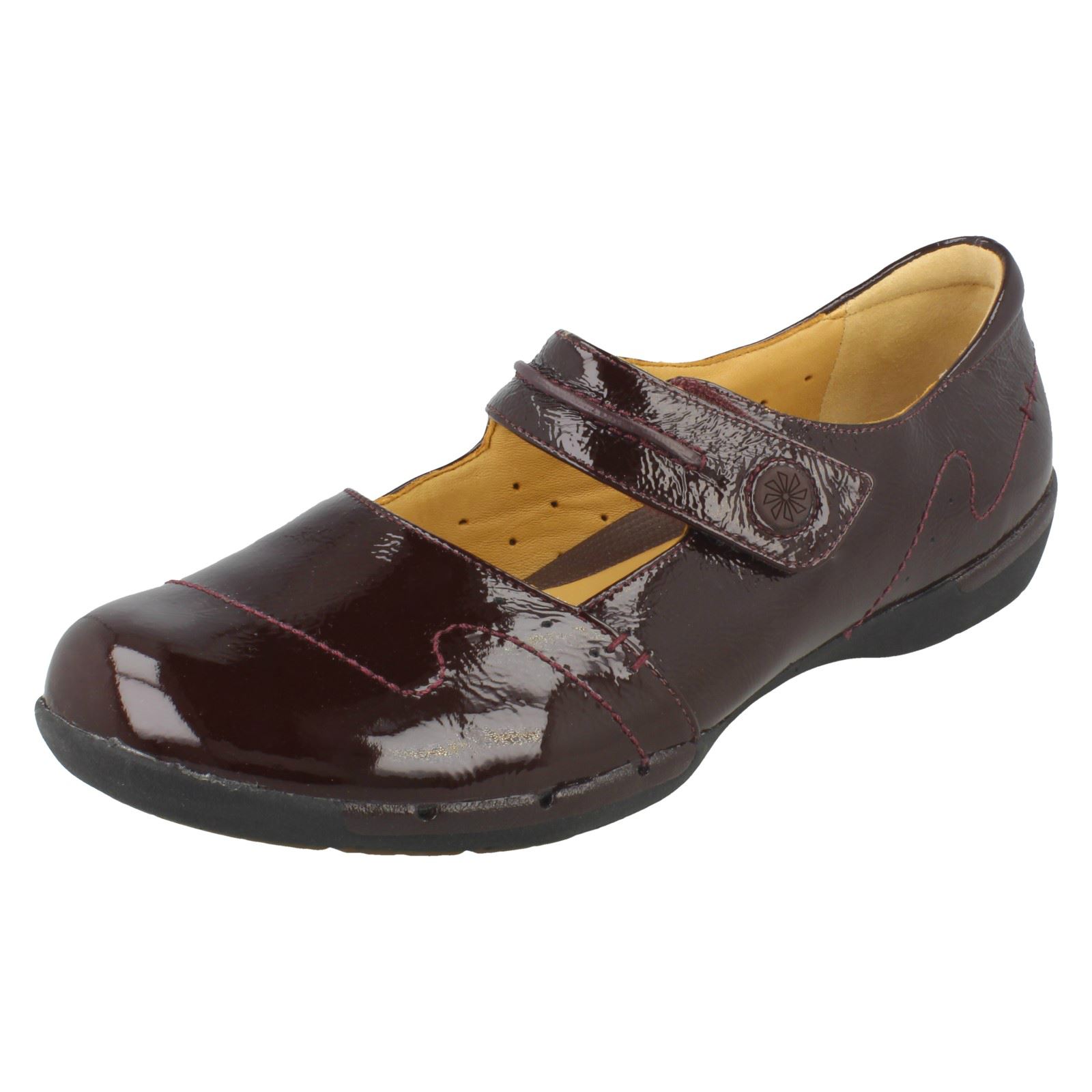 きなこもち。 Clarks un structured フラット シューズ Clarks