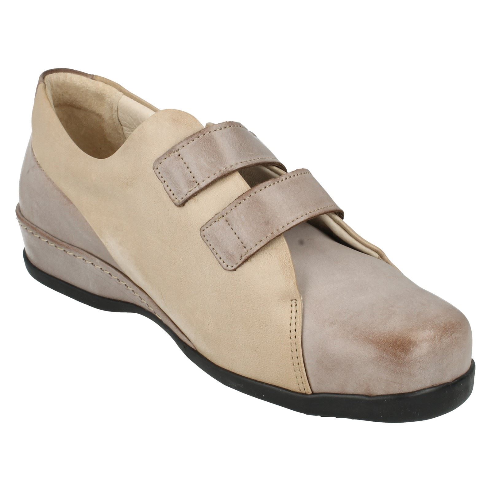 R7A Sandpiper Weston Ladies Chestnut Shoes
