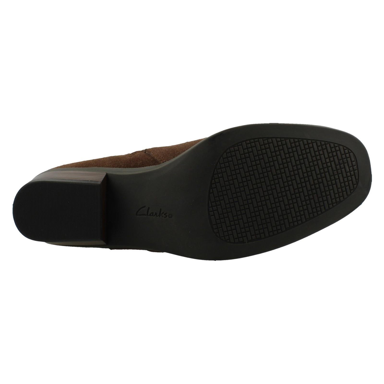 Femmes Clarks Bloc Talon Daim / Leather Smart Bottines Fermeture Éclair Danyelle - Picture 19 of 19