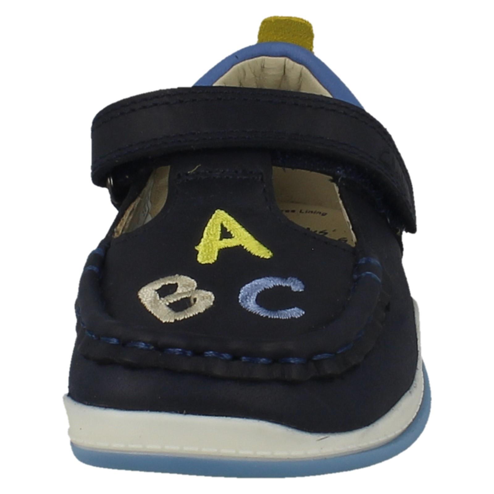 Niños Niños Niñas Clarks Cuero Gancho y Bucle Barra en T Zapatos Fideos Brillo T - Imagen 18 de 19