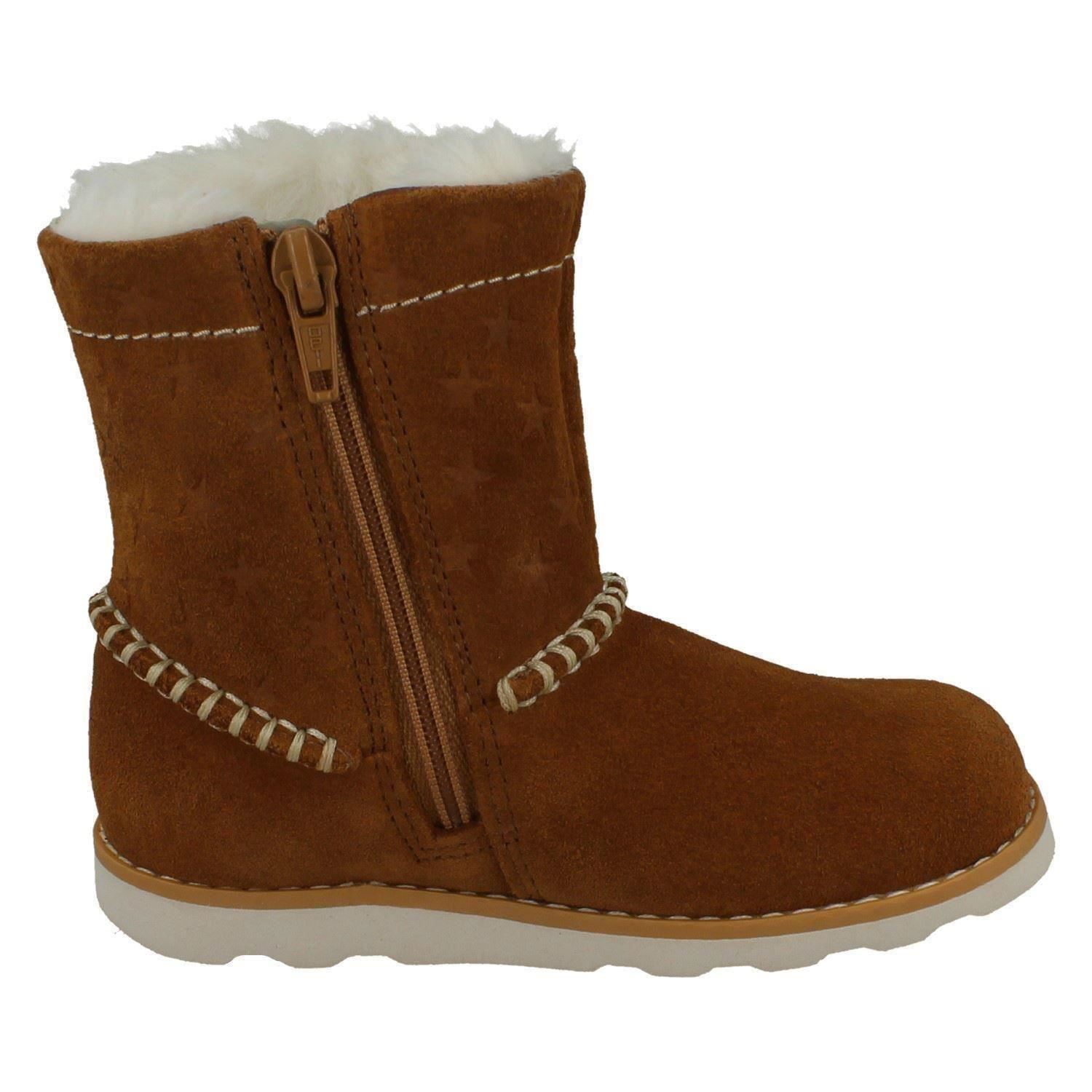Niñas Clarks Informales con Cremallera Calentadas Botas Corona Piper - Imagen 23 de 28