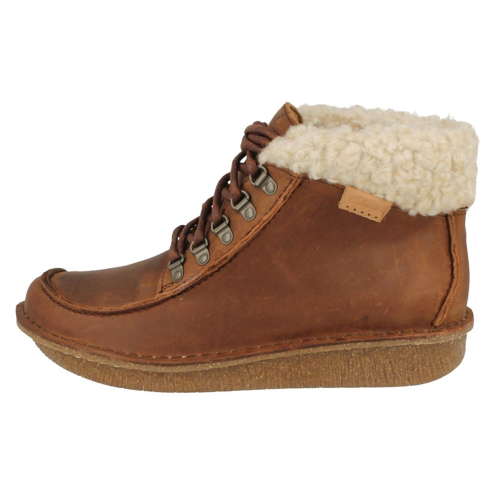 Top de las Señoras Clarks Piel Clarks Señoras botas al Tobillo Funny Girl 11e066 Top de las Señoras Clarks Piel Clarks Señoras botas al Tobillo Funny Girl 11e066