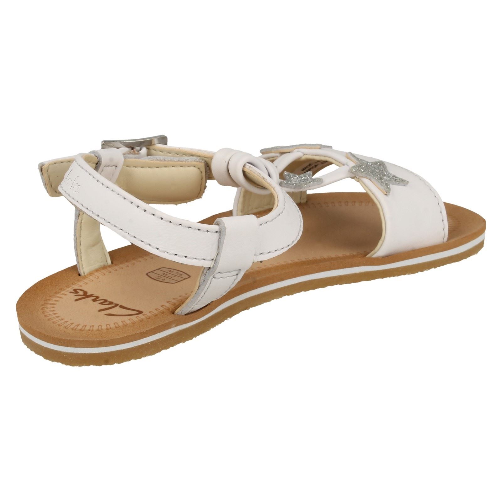 Mädchen Clarks Stylisch Star Detailliert Riemchensandalen Finch Sommer T - Picture 15 of 19