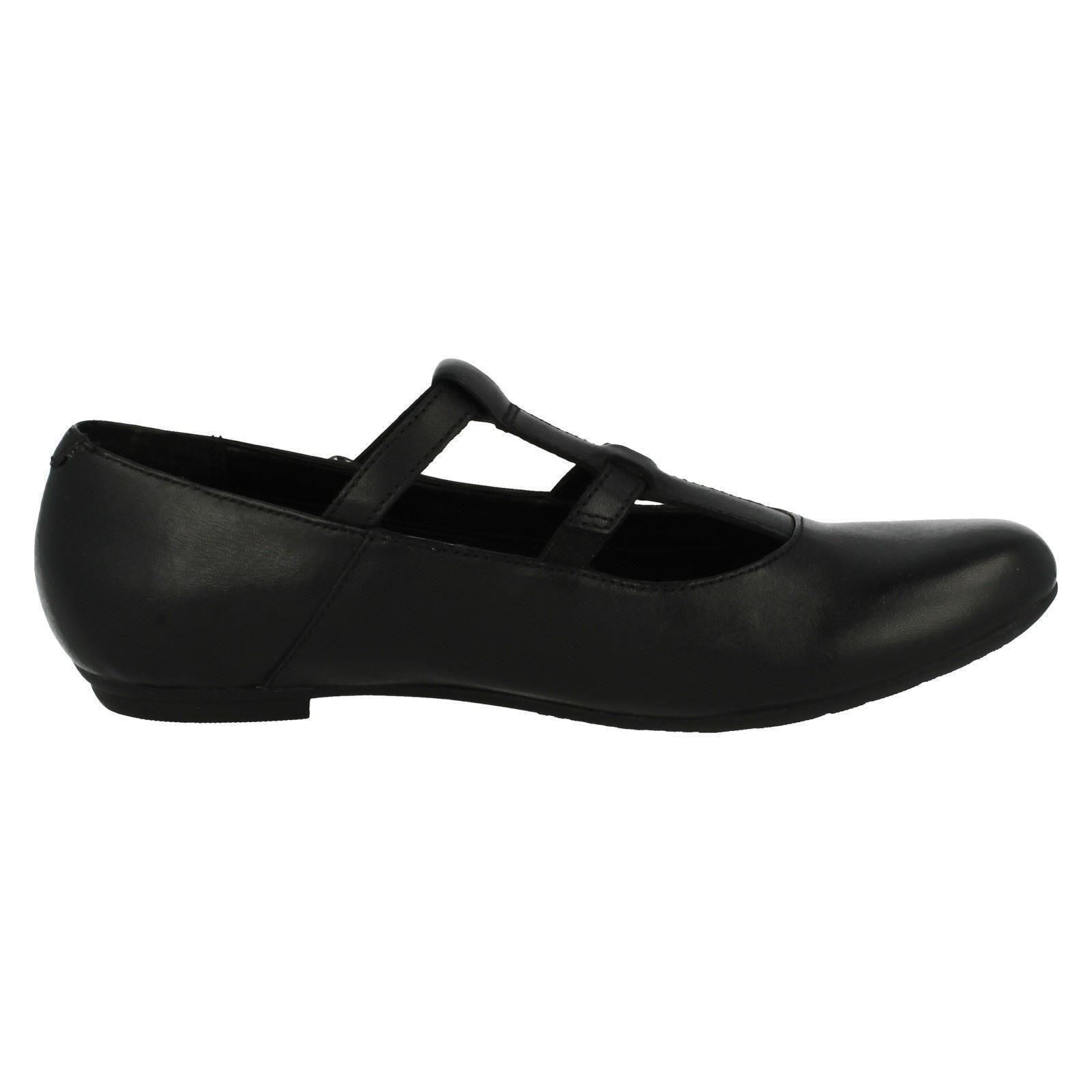 BNIB Clarks Girls Abitha Bela Black Leather School Shoes E//F//G Fitting