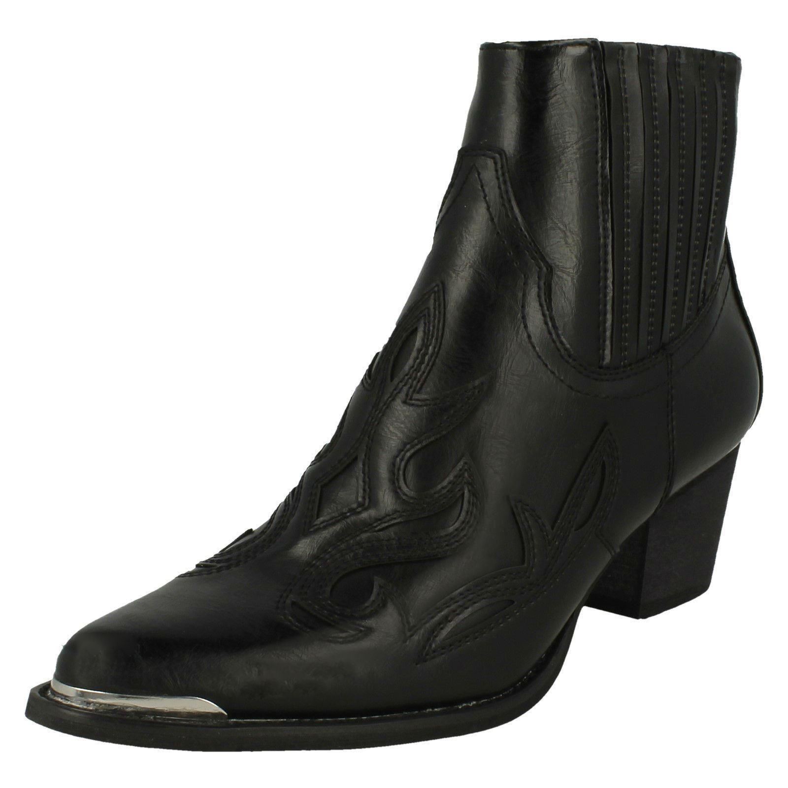 Botas al tobillo sin cordones para damas - Imagen 2 de 19