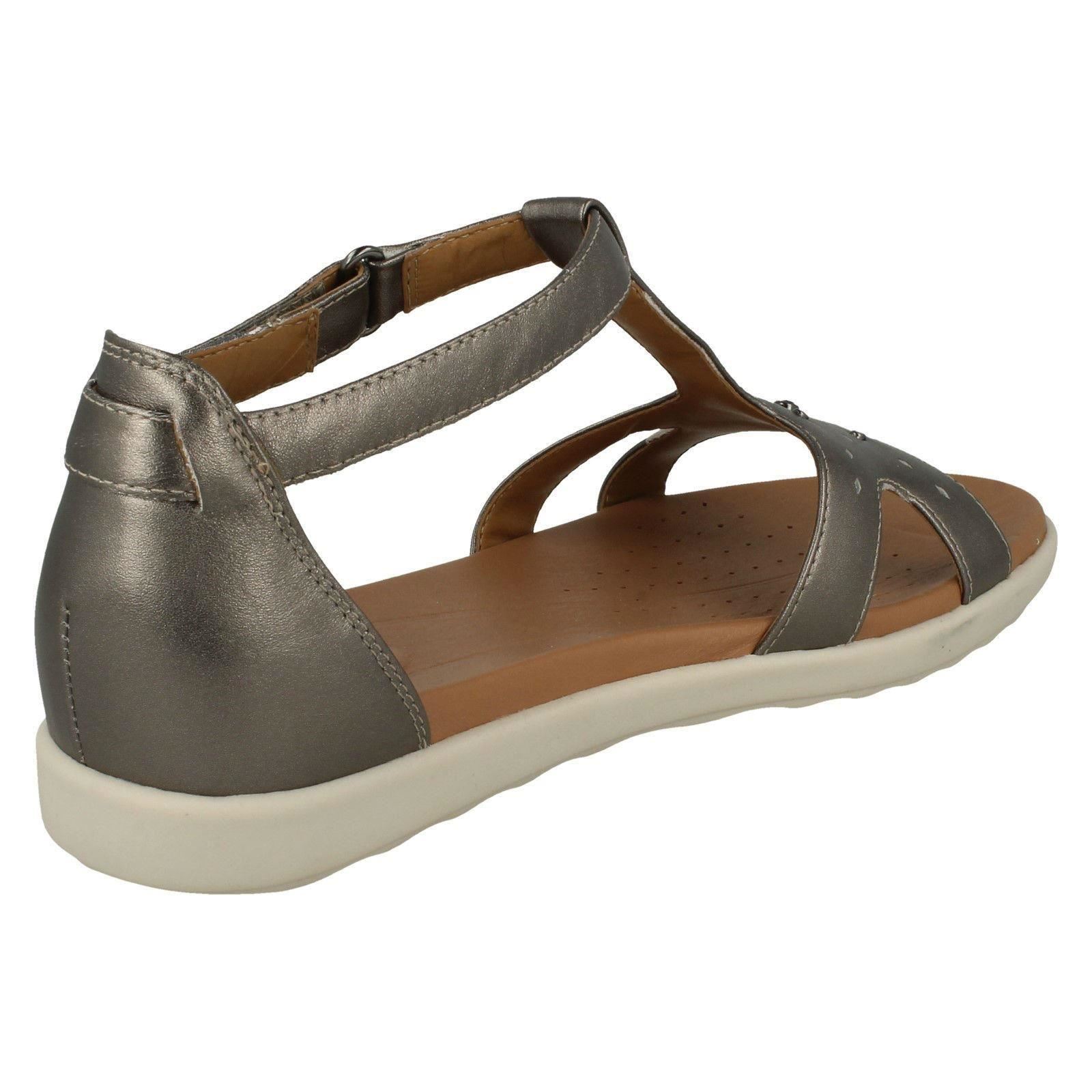 clarks strappy sandals