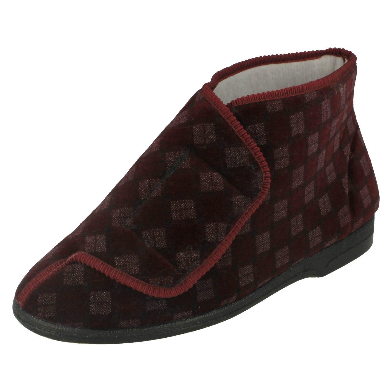Mens Balmoral Casual Slipper - Picture 2 of 10