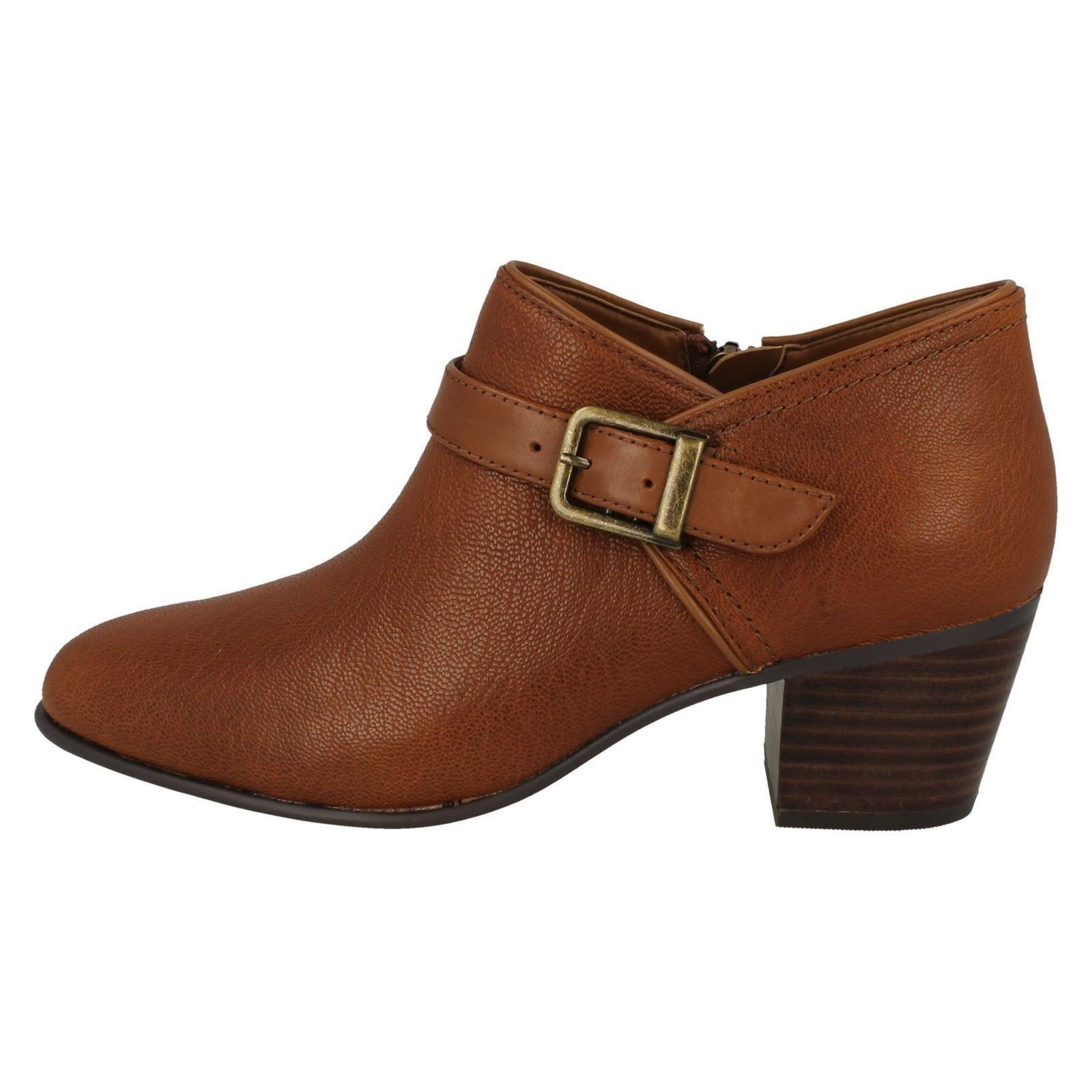 Damas Clarks Hebilla detallado botas al al al Tobillo maypearl Milla 671546 Damas Clarks Hebilla detallado botas al al al Tobillo maypearl Milla 671546