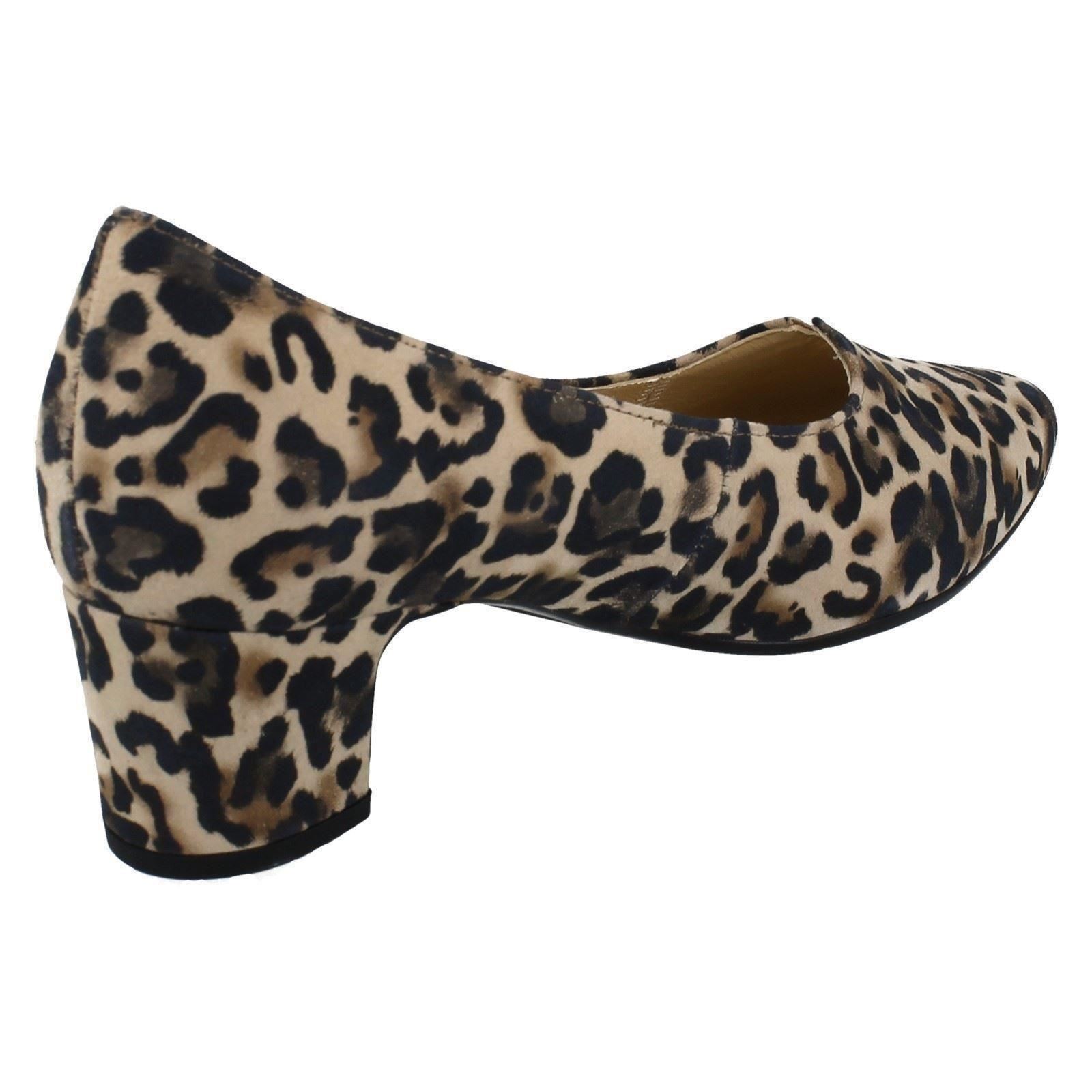 32 31440 Ladies Gabor Animal Print Court Shoe