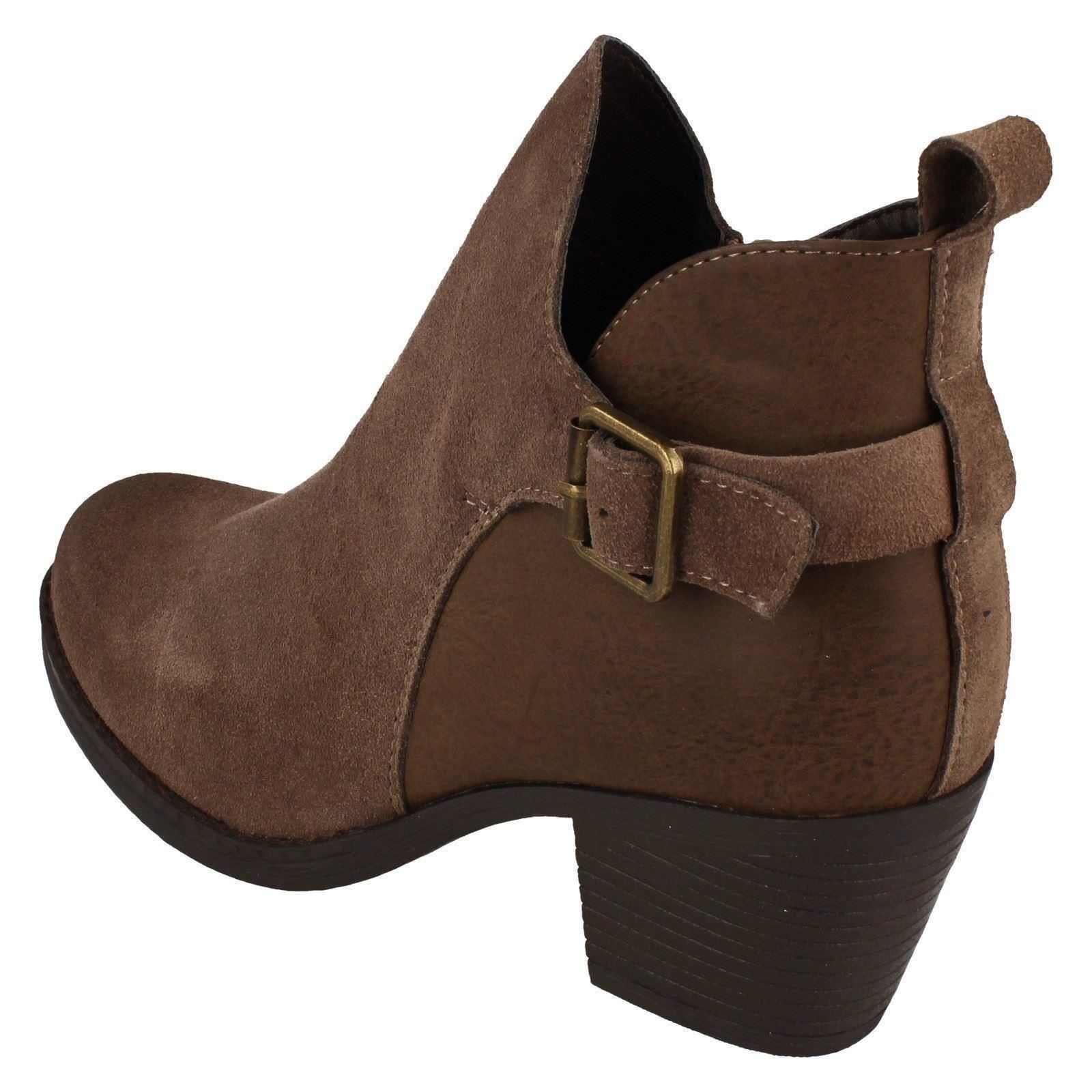 Botas al tobillo Damas con los pies a la tierra - Imagen 13 de 19
