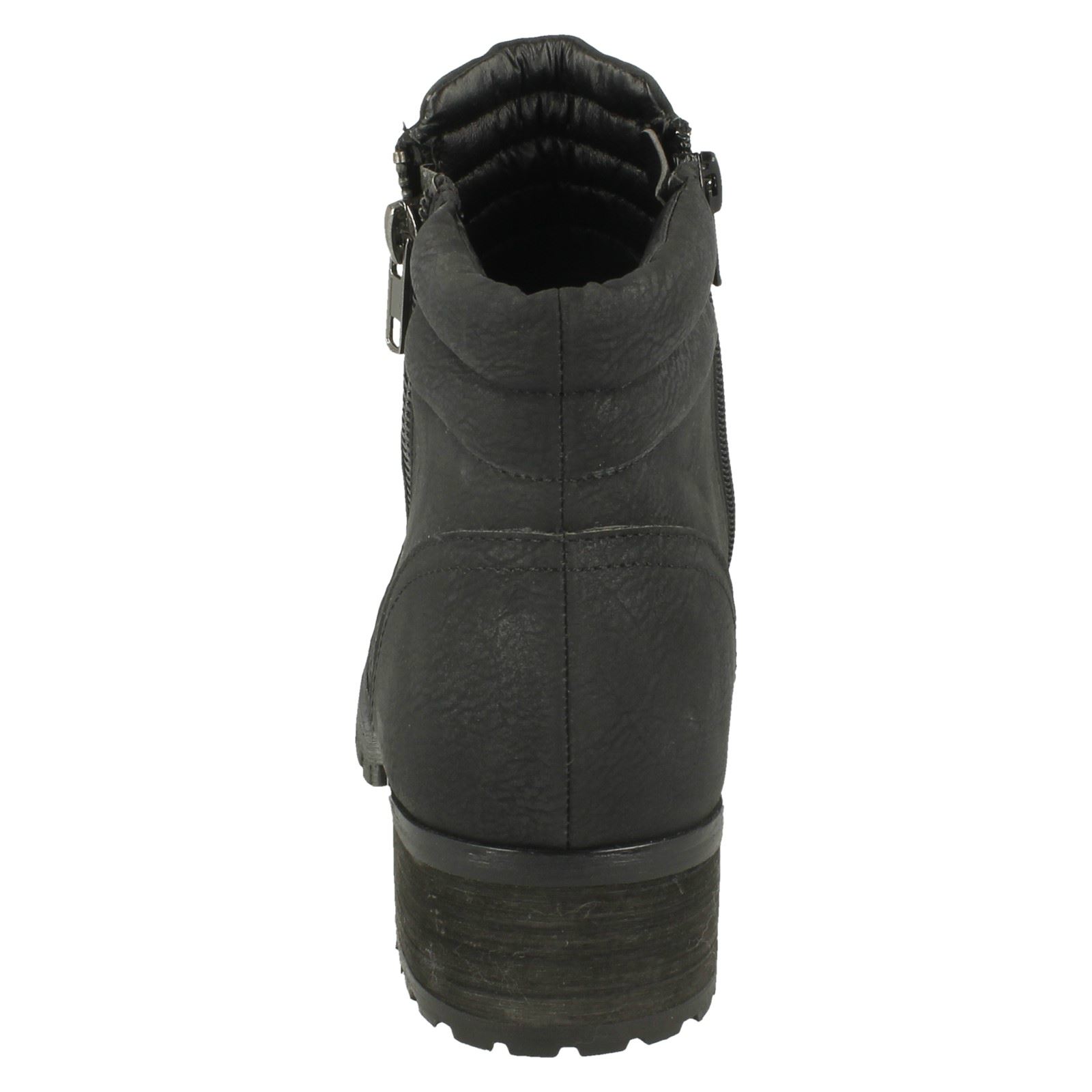 Ladies Spot On Chunky Ankle 'Boots' - Picture 5 of 19